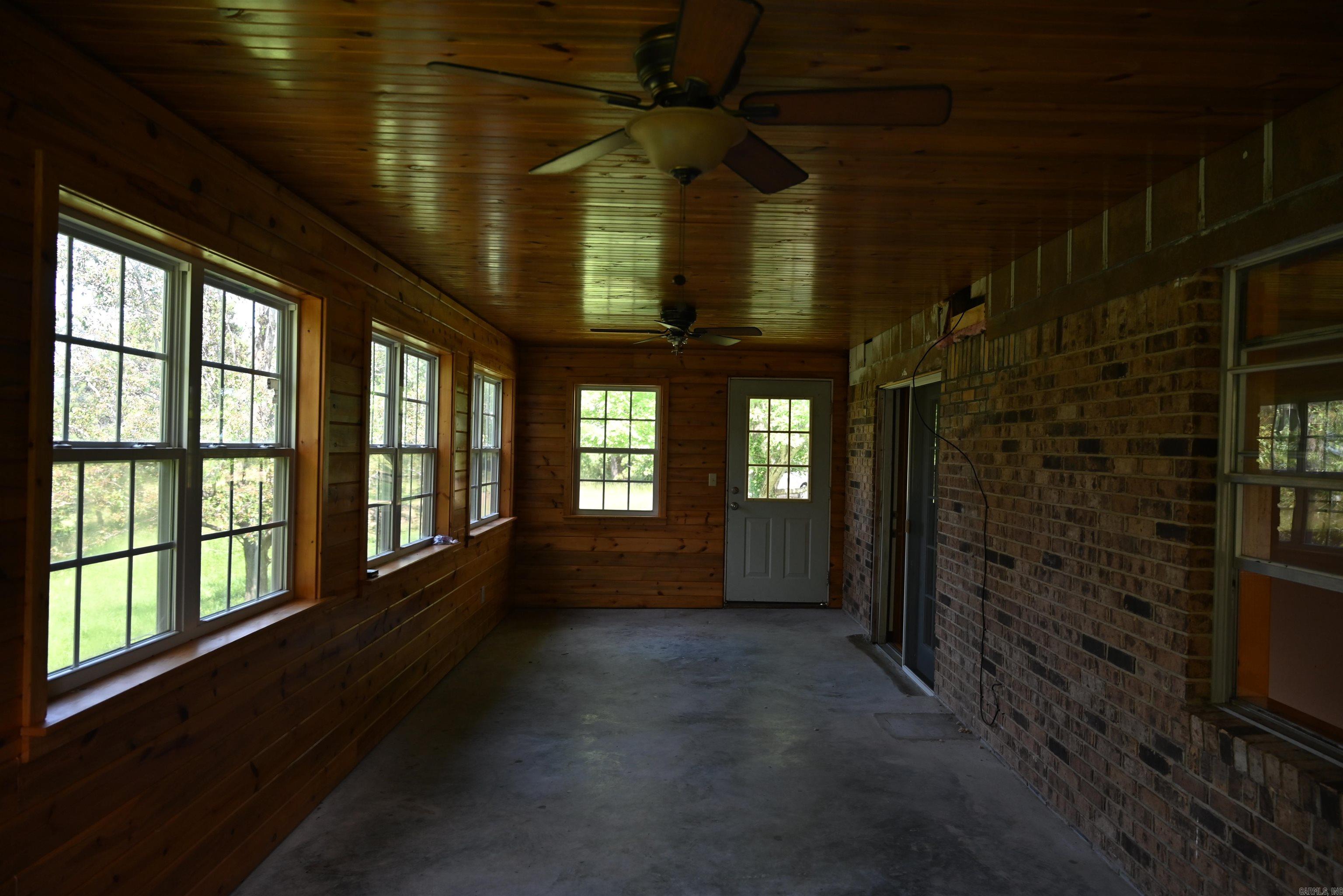 233 PINEY Marshall, AR 72650
