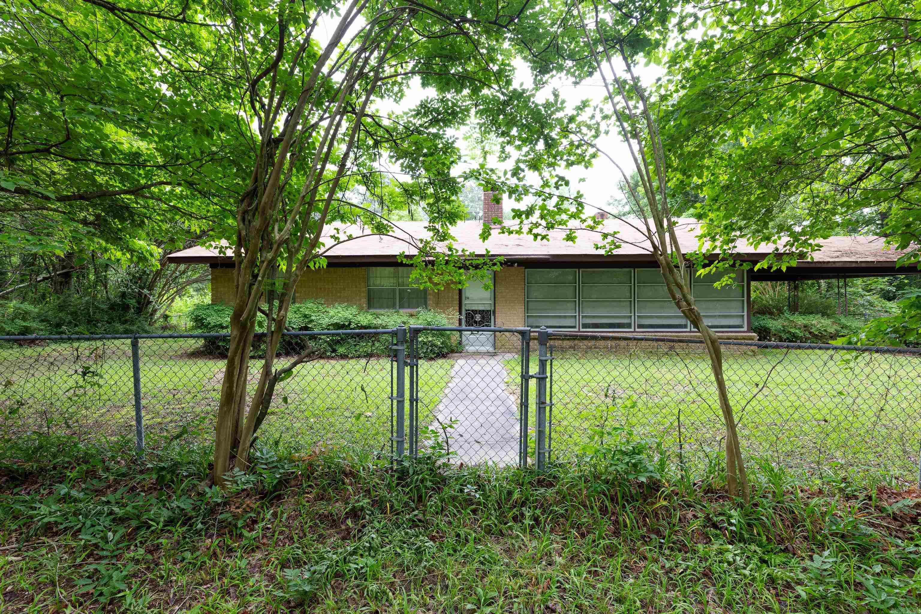 2105  HWY 104  White Hall, AR