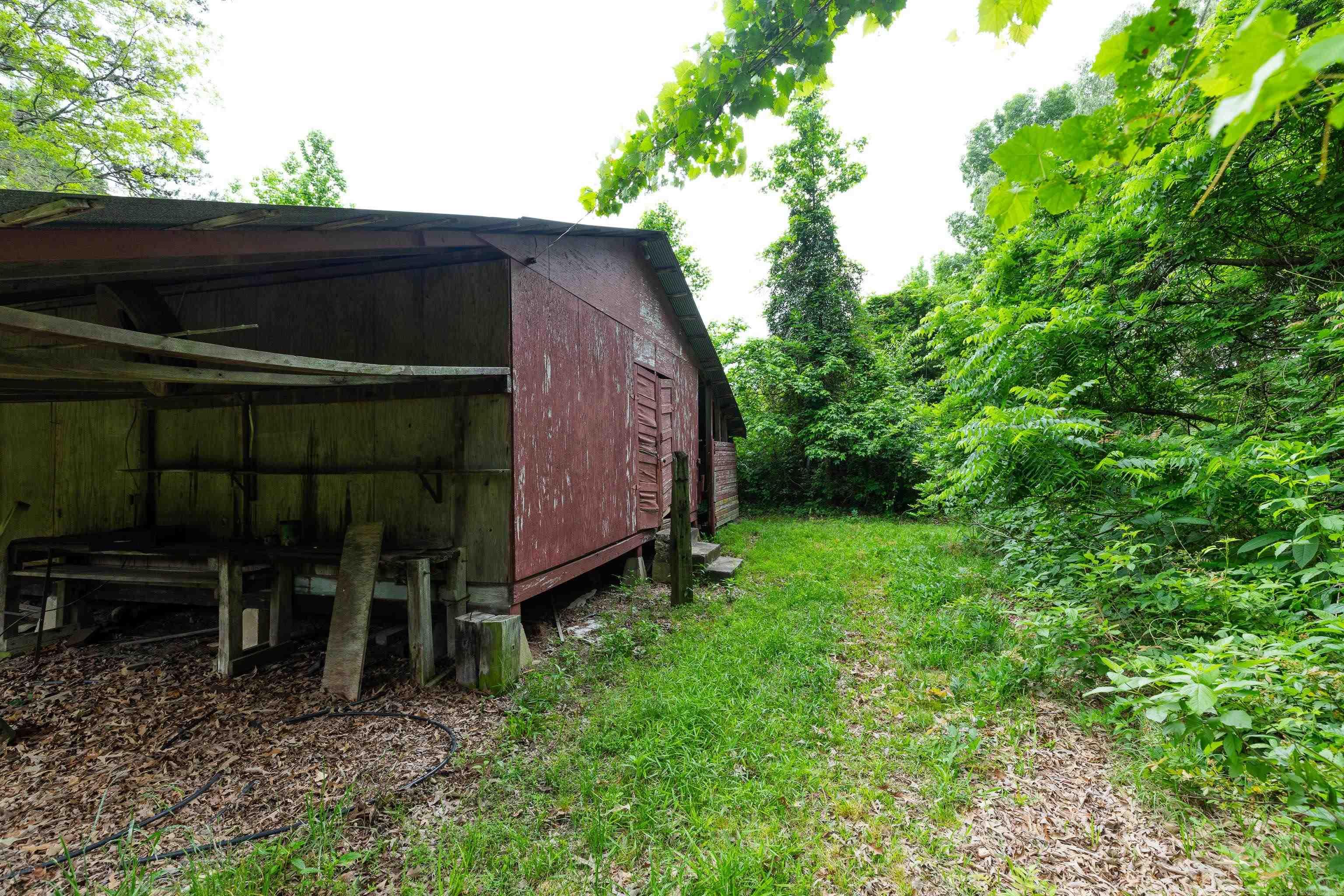 2105  HWY 104  White Hall, AR