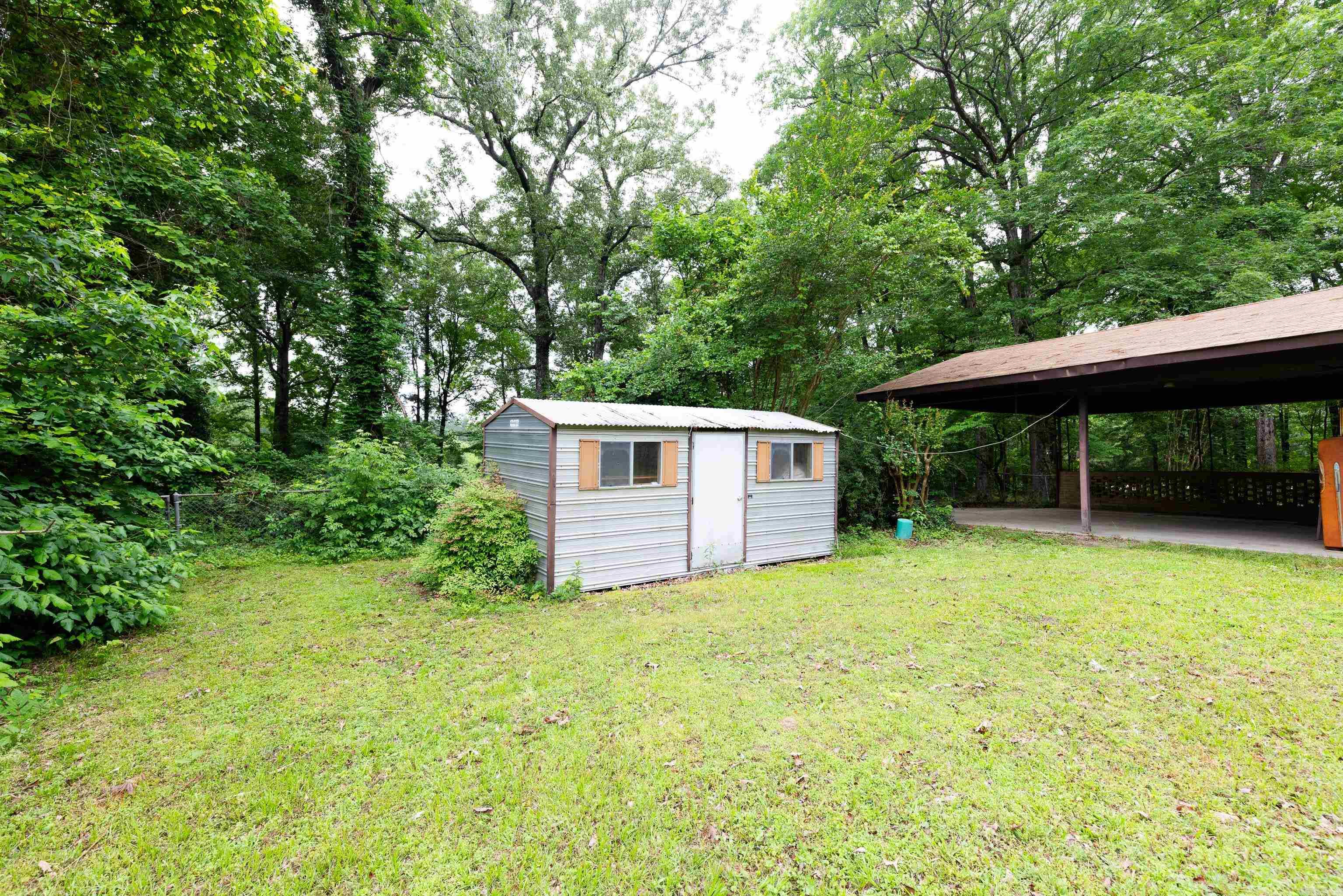 2105  HWY 104  White Hall, AR