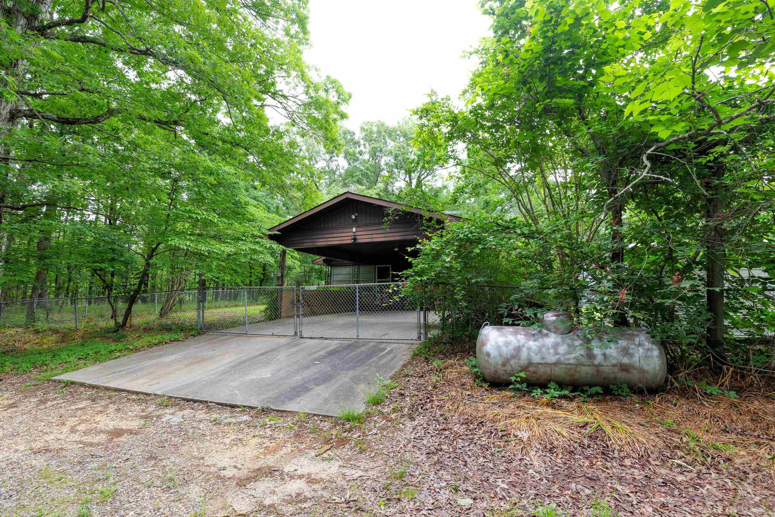 2105  HWY 104  White Hall, AR