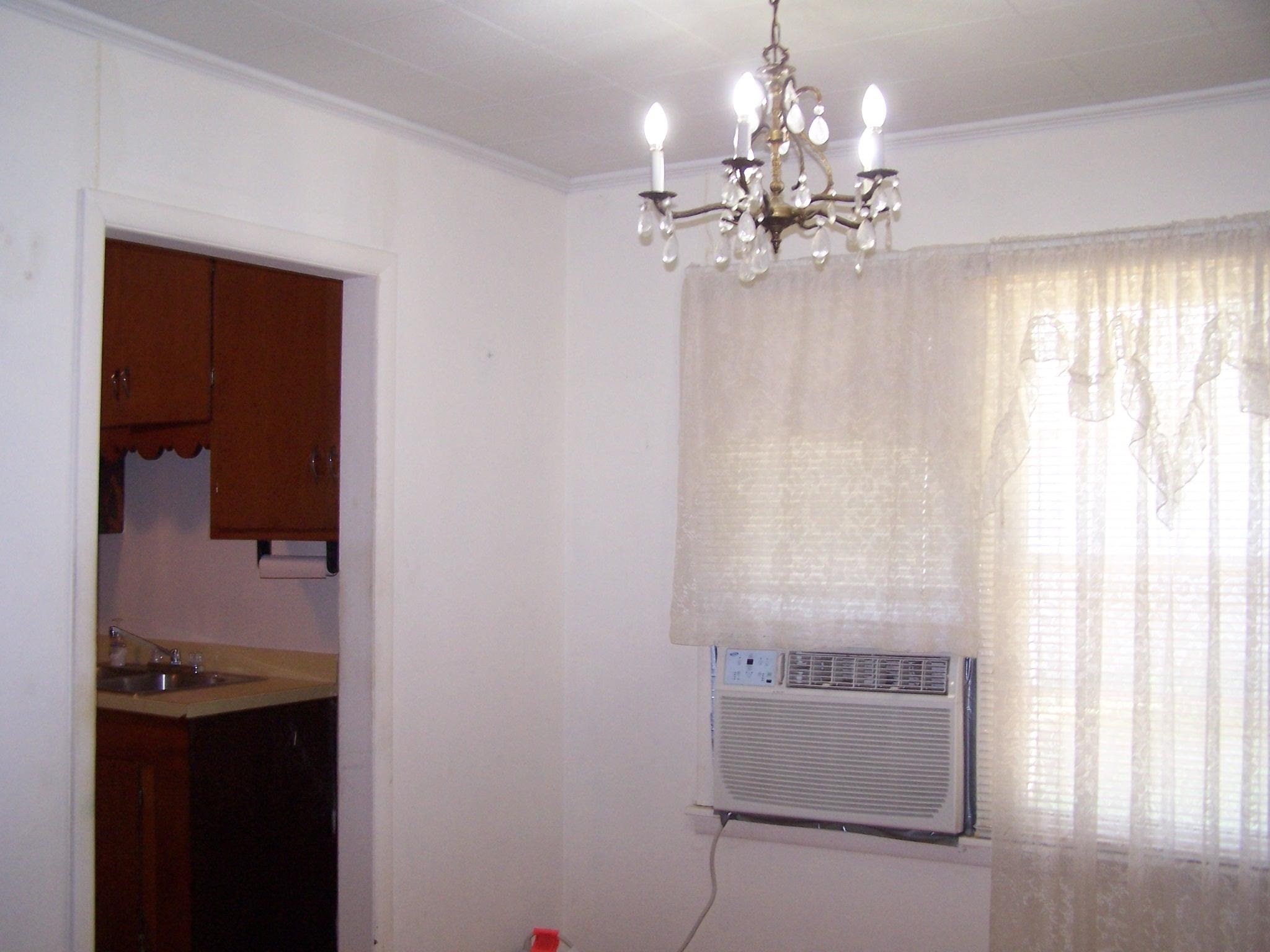 250 S 12th St  Mammoth Spring, AR