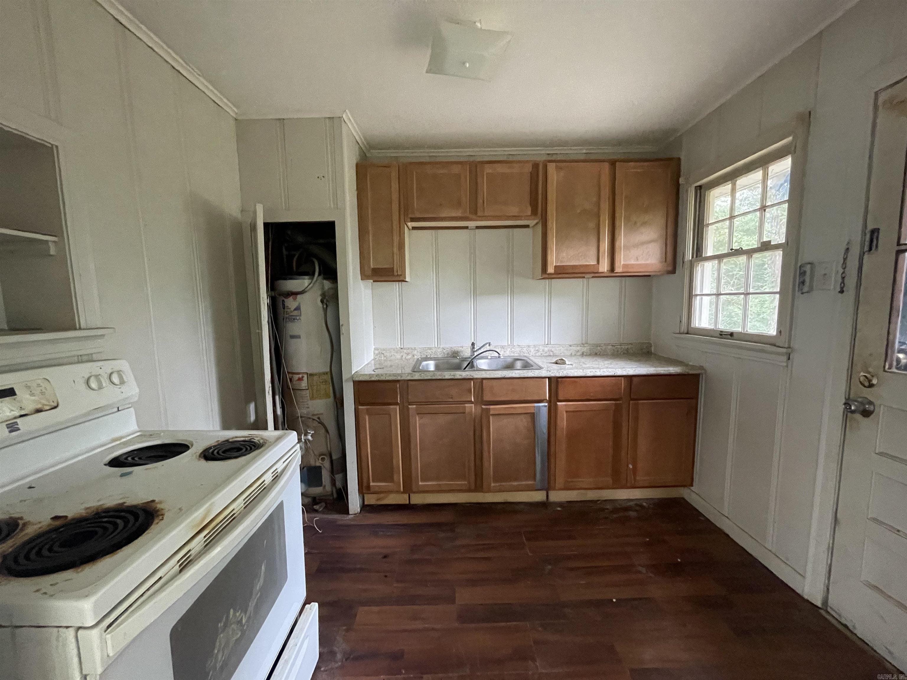 717  Laughrun Dr  Forrest City, AR