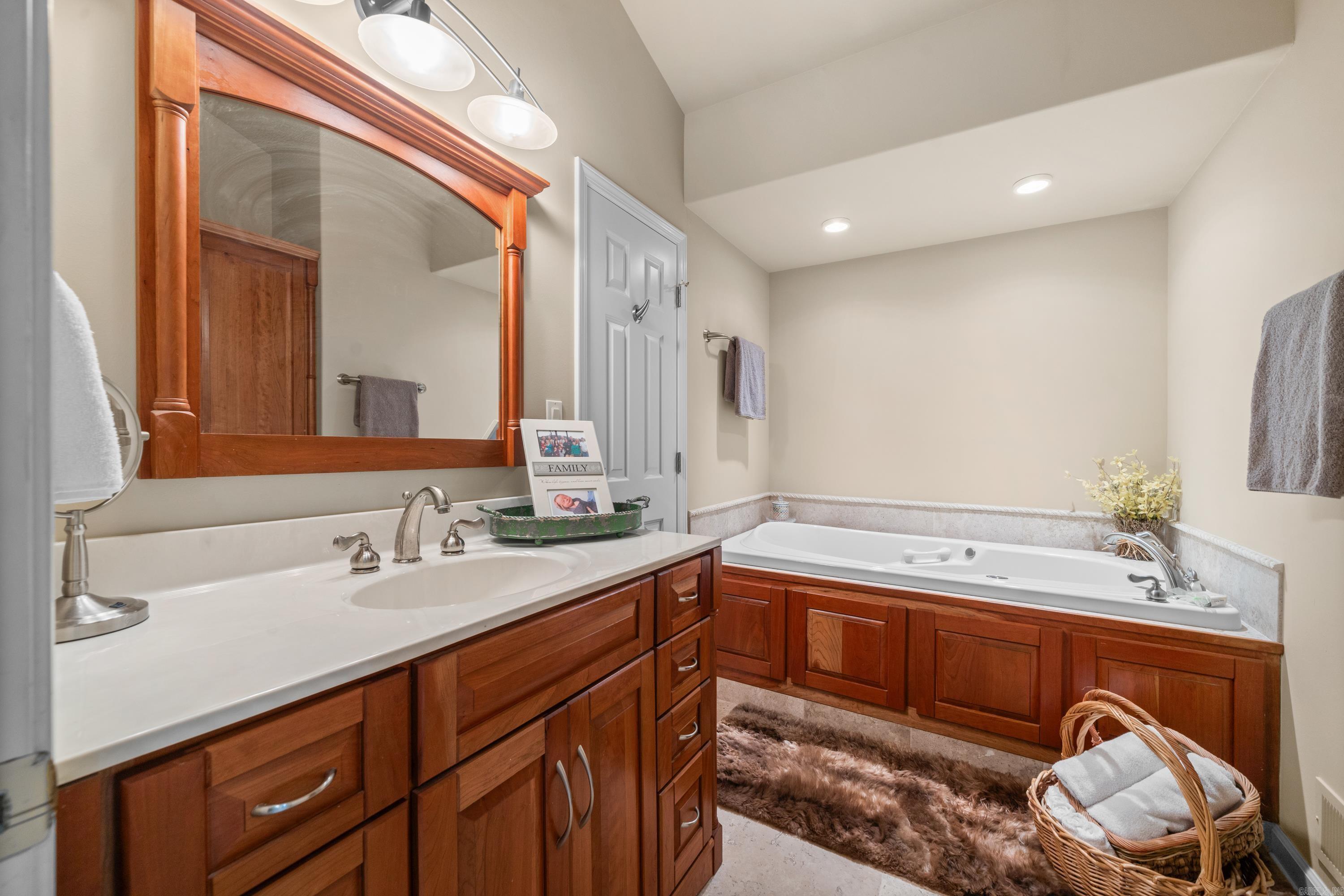 1407  Timberlake  Royal, AR