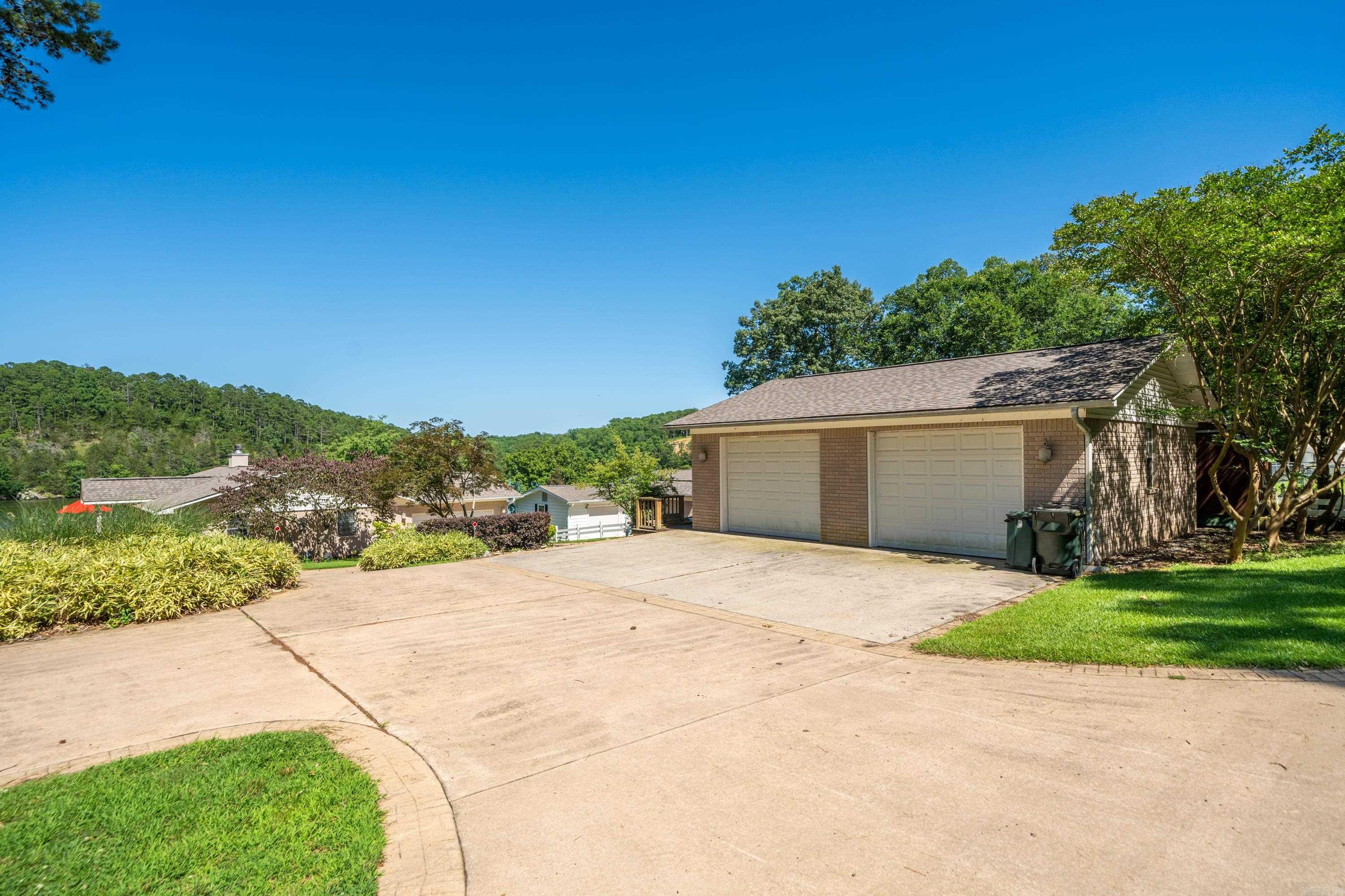 1407  Timberlake  Royal, AR