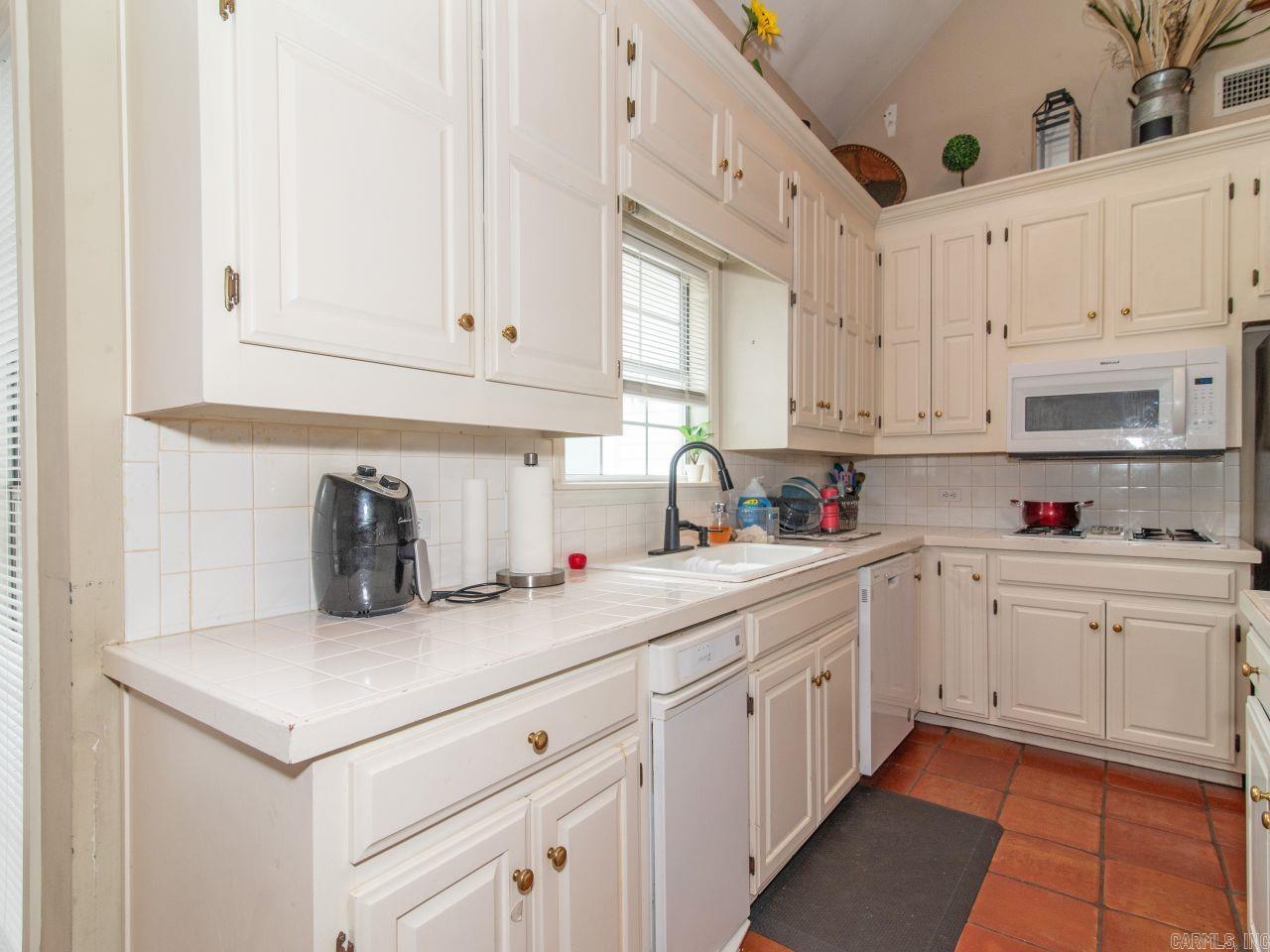 10 Deer Horn Cove Pine Bluff, AR 71603