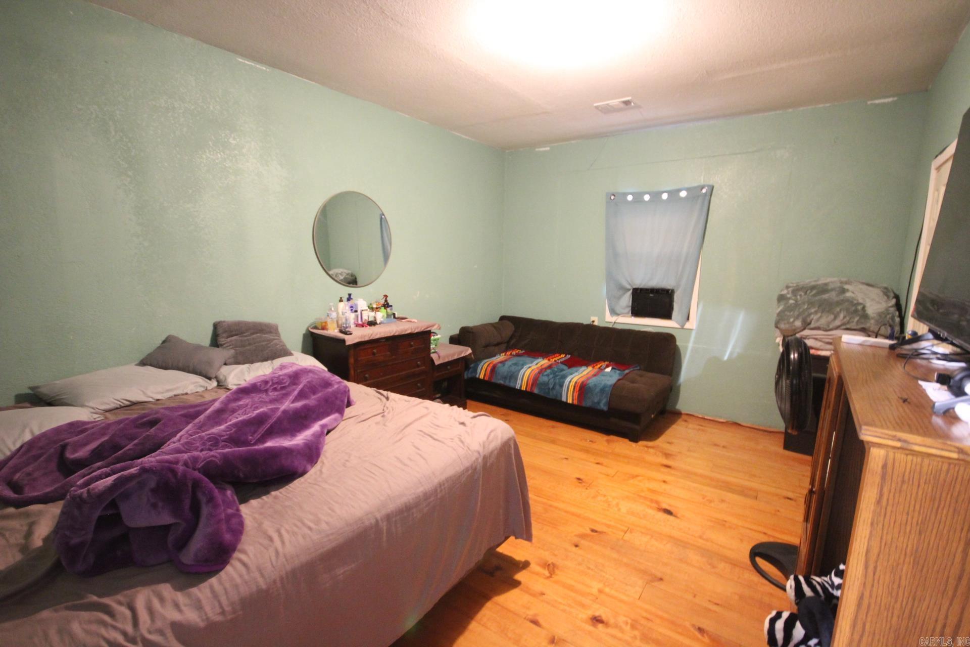 202 W Clark  Nashville, AR