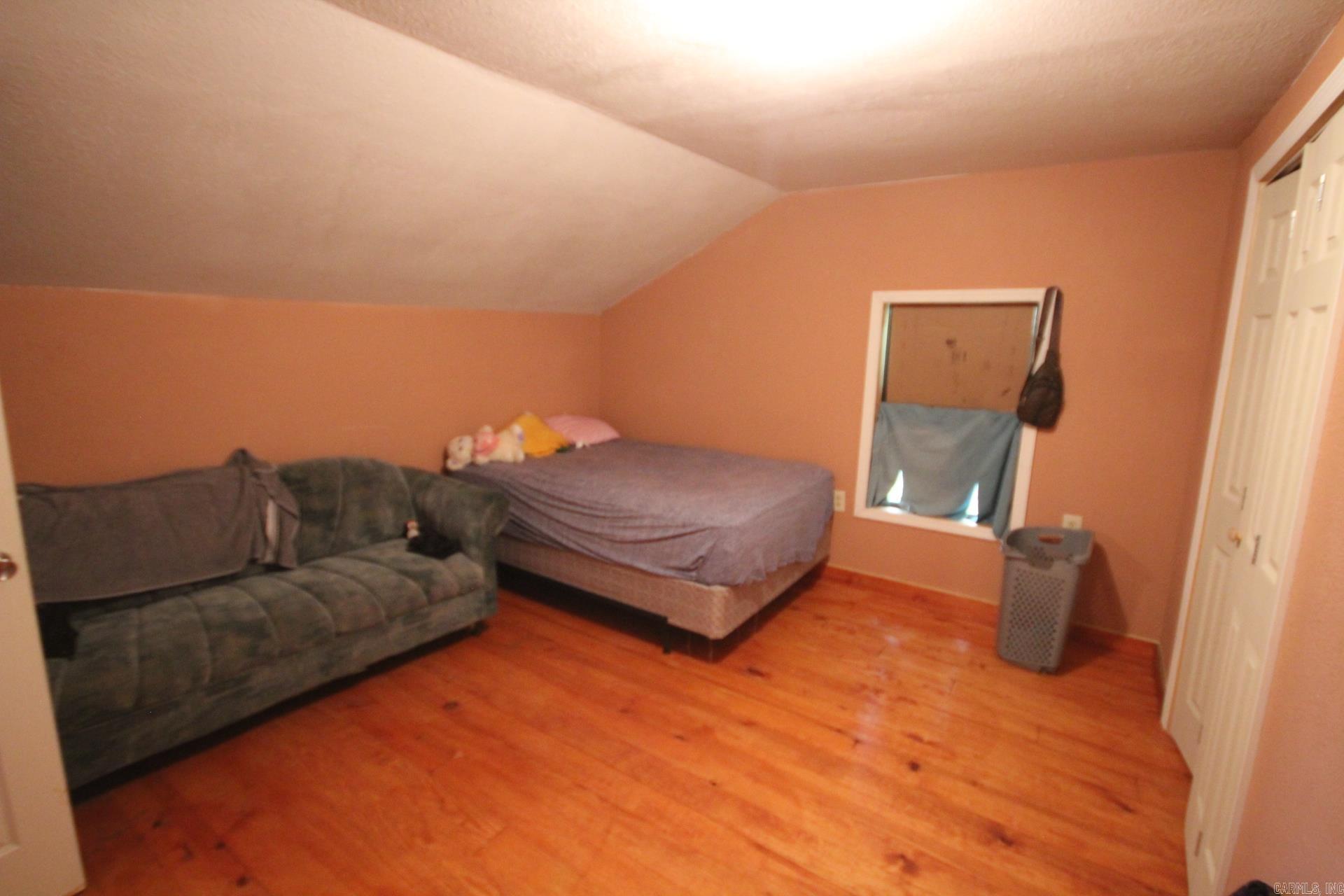 202 W Clark  Nashville, AR