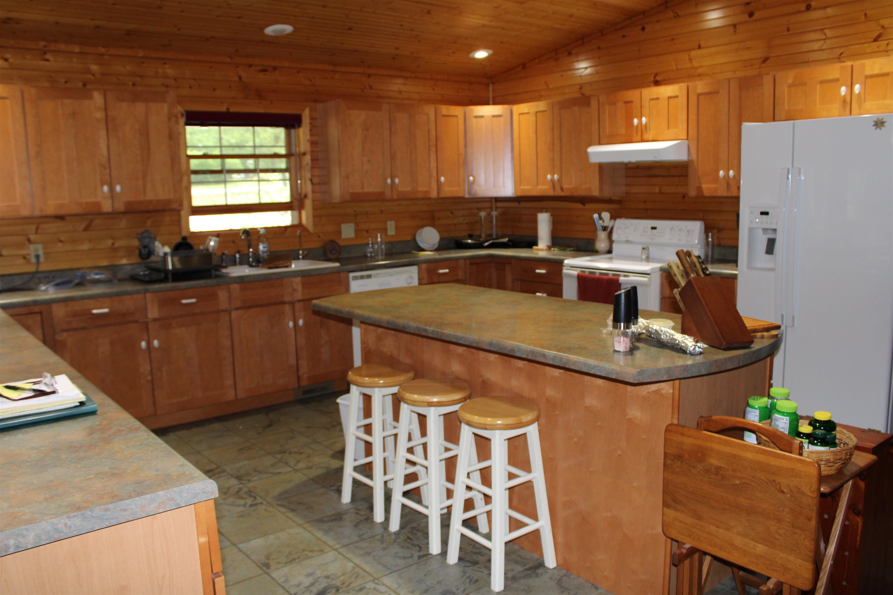 872  Bluewing  Mountain Home, AR