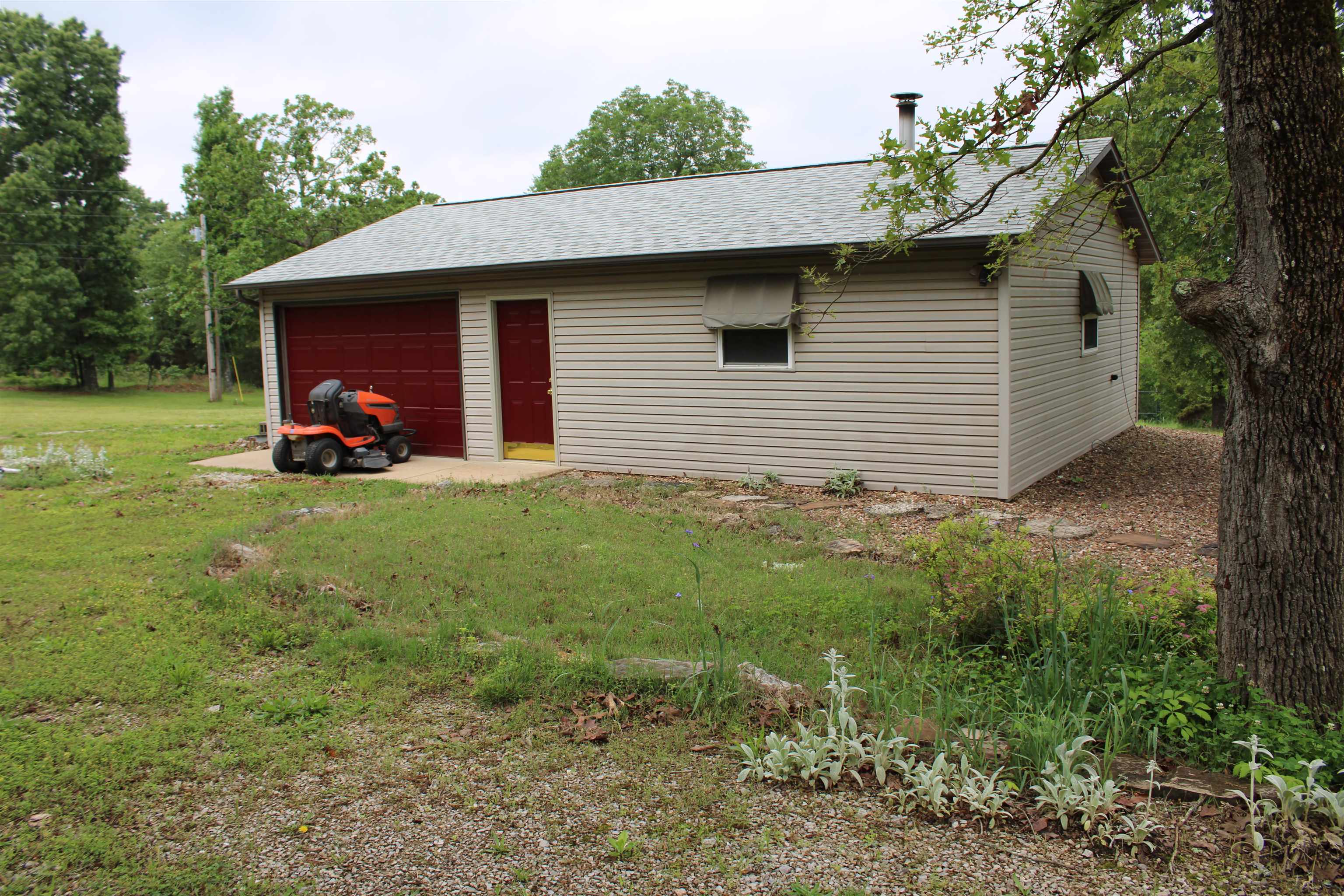 872  Bluewing  Mountain Home, AR
