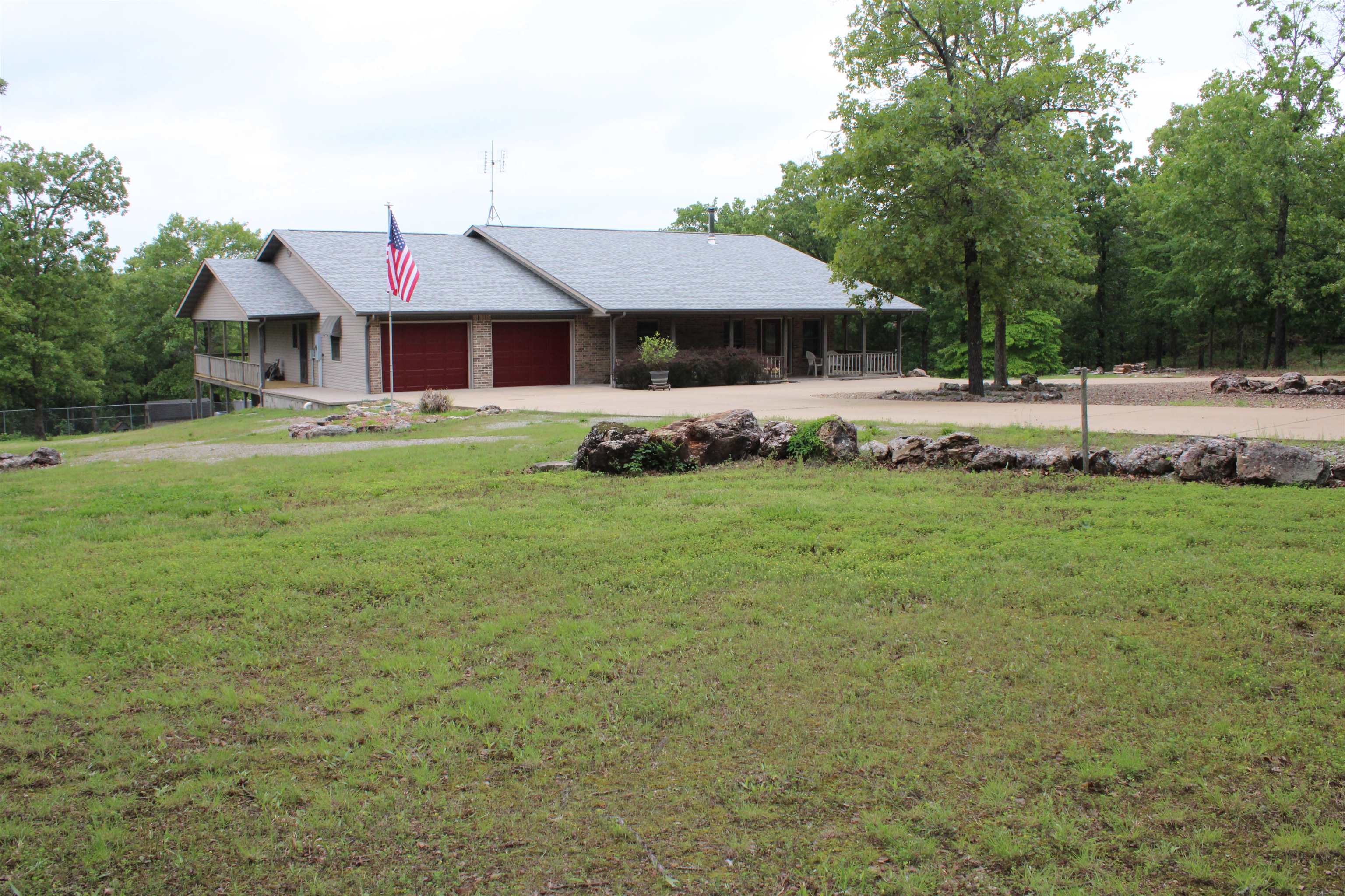 872  Bluewing  Mountain Home, AR