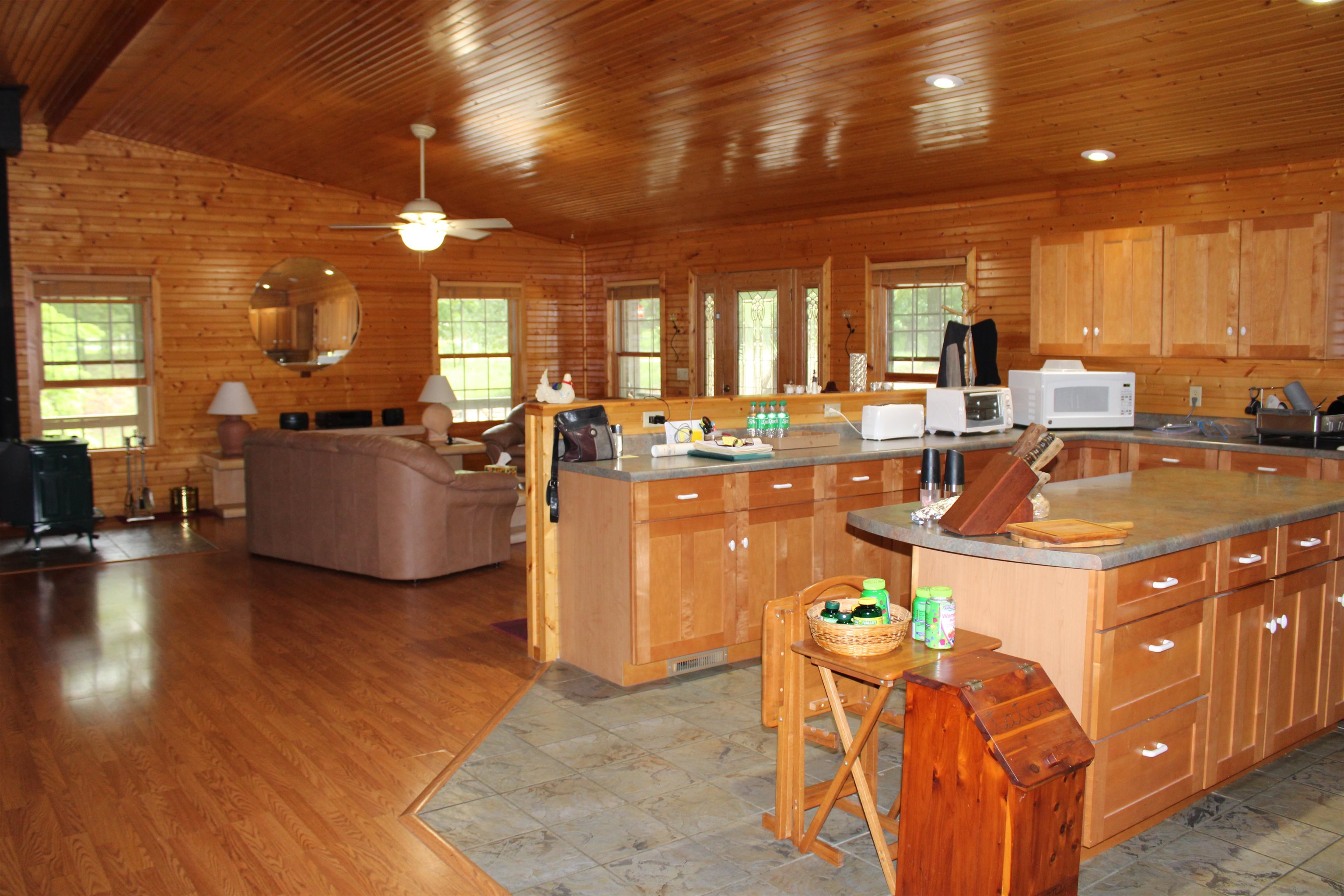 872  Bluewing  Mountain Home, AR