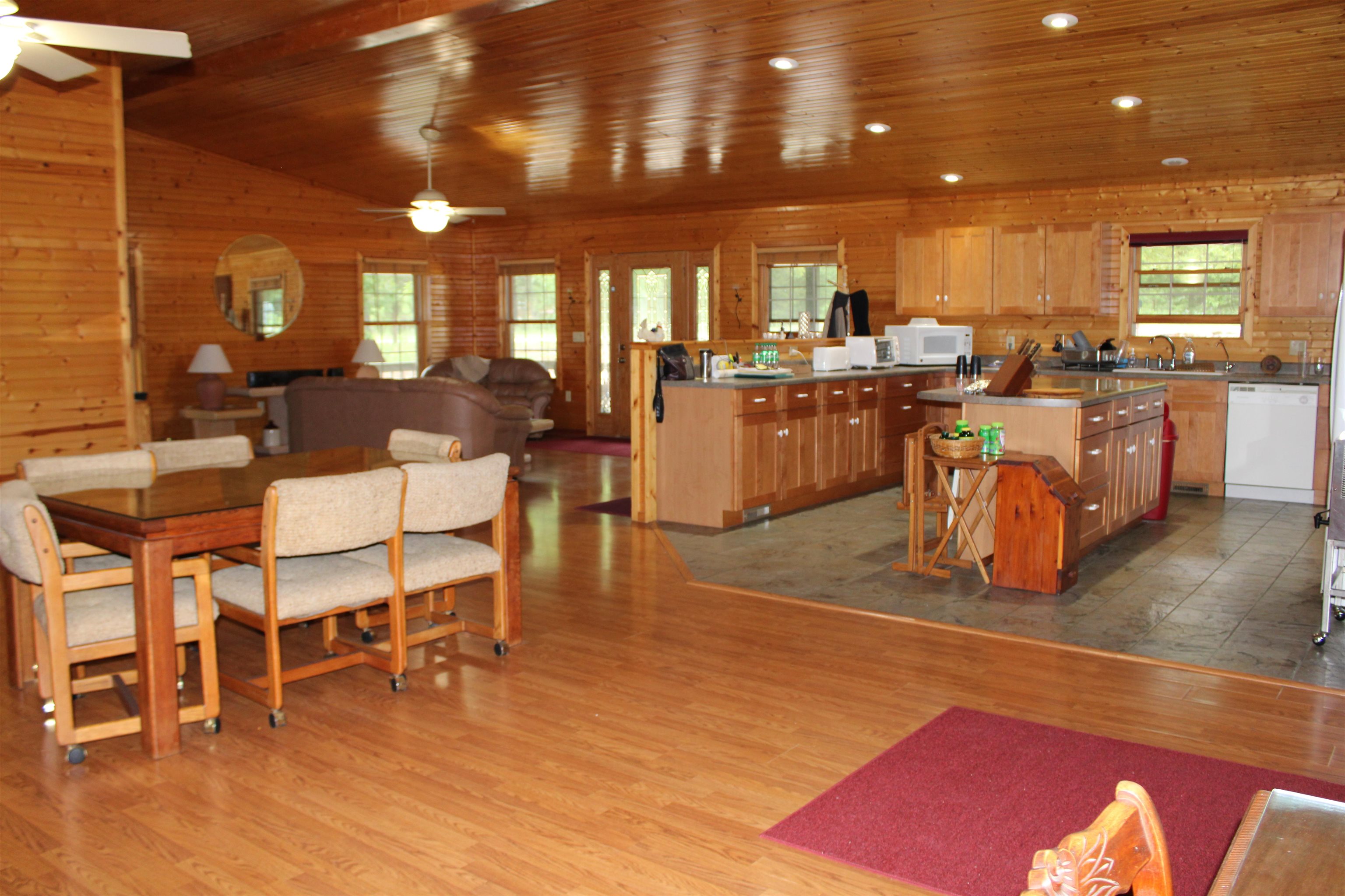 872  Bluewing  Mountain Home, AR