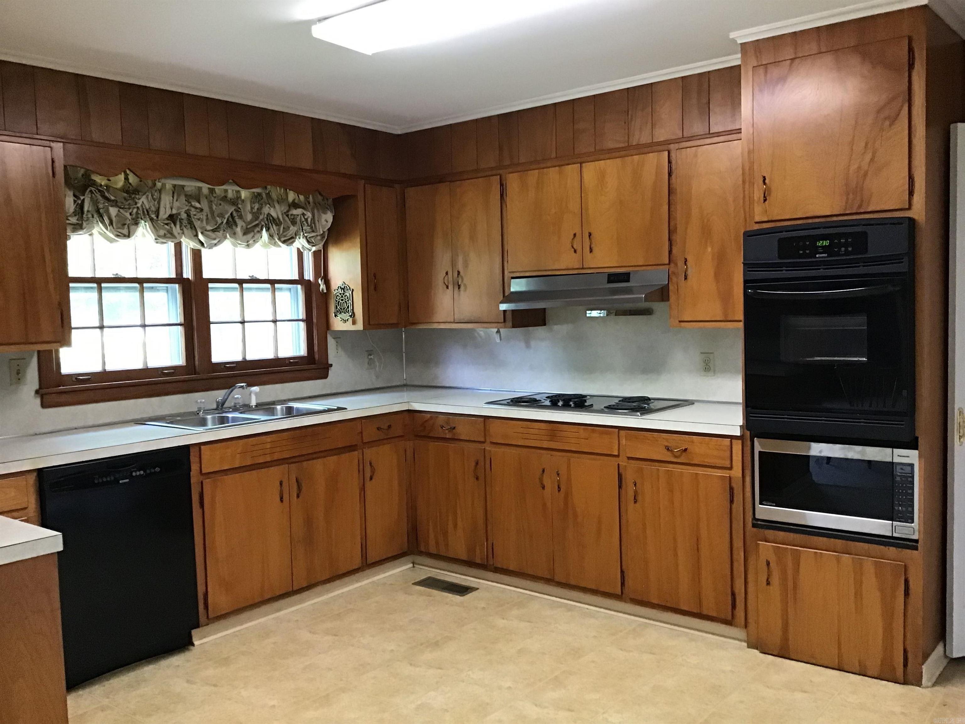 205  Calvert  Forrest City, AR