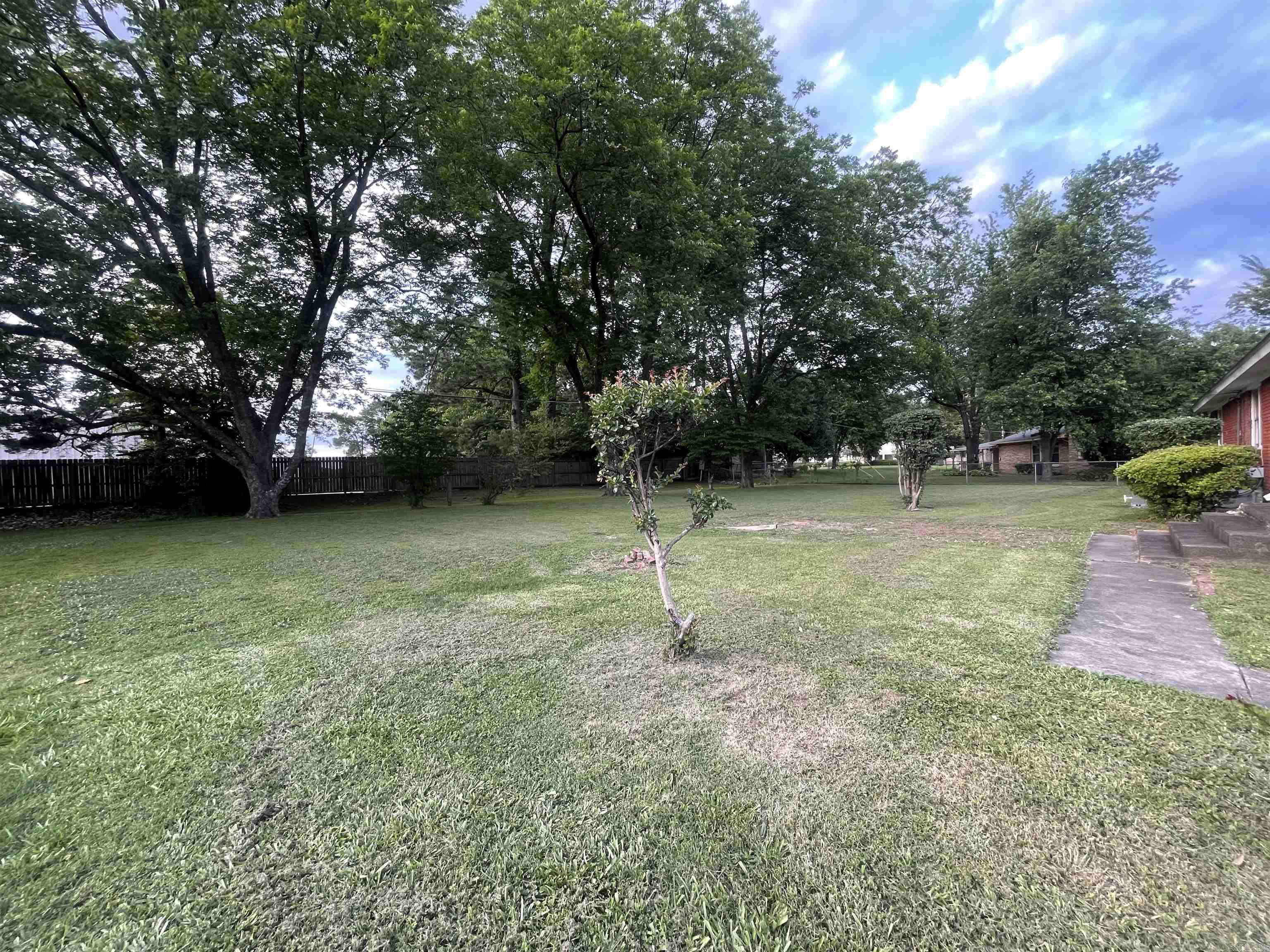 205  Calvert  Forrest City, AR