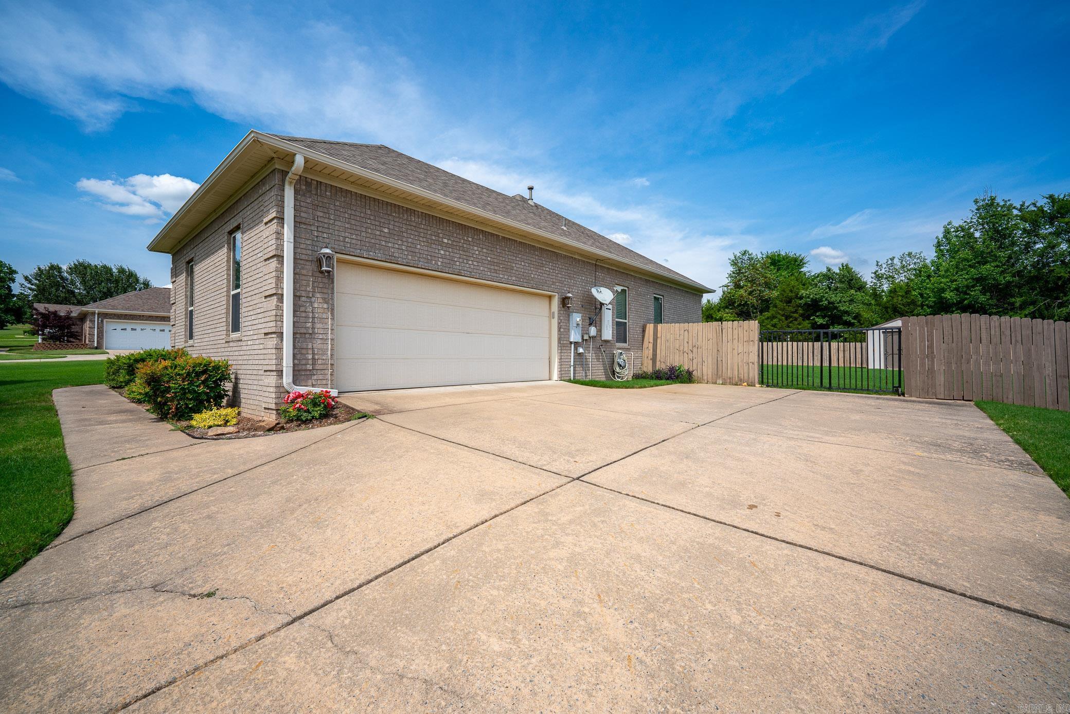 11 Longfield Drive