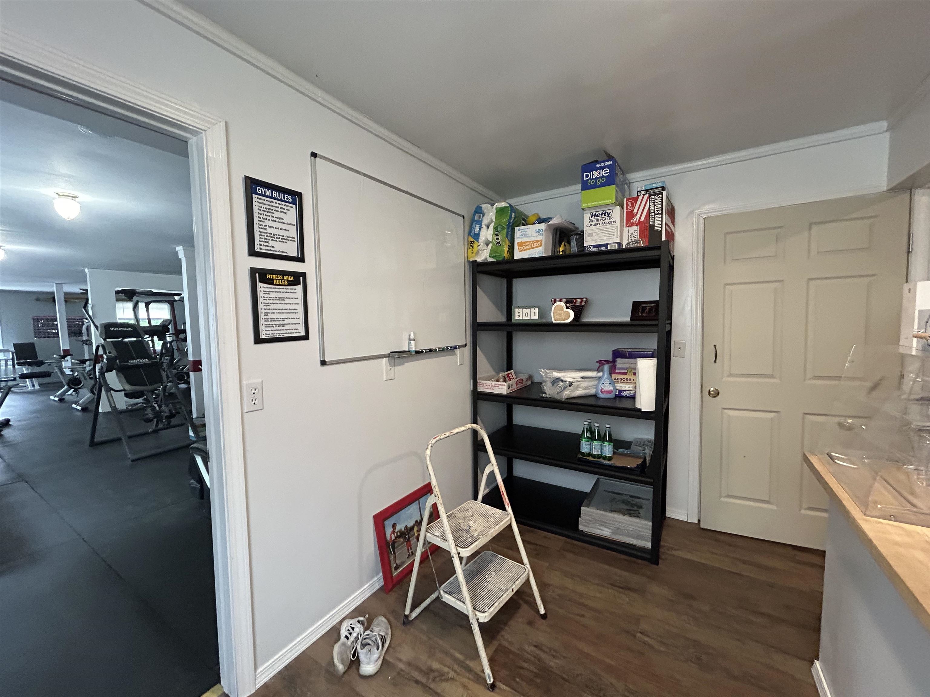 132 E Main  Hardy, AR