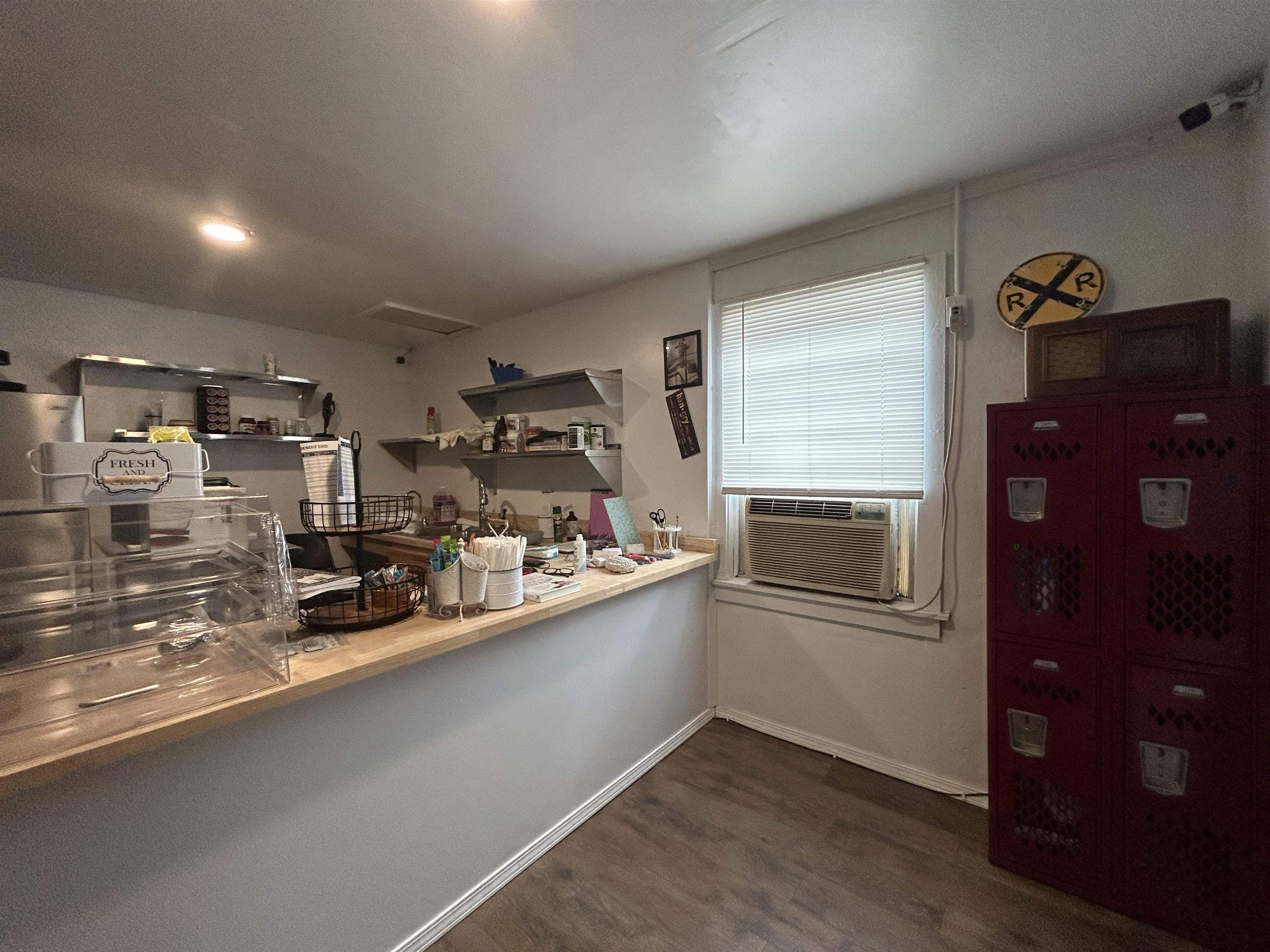 132 E Main  Hardy, AR