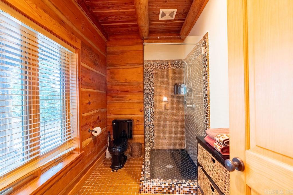 684  Hidden Valley  Wilburn, AR