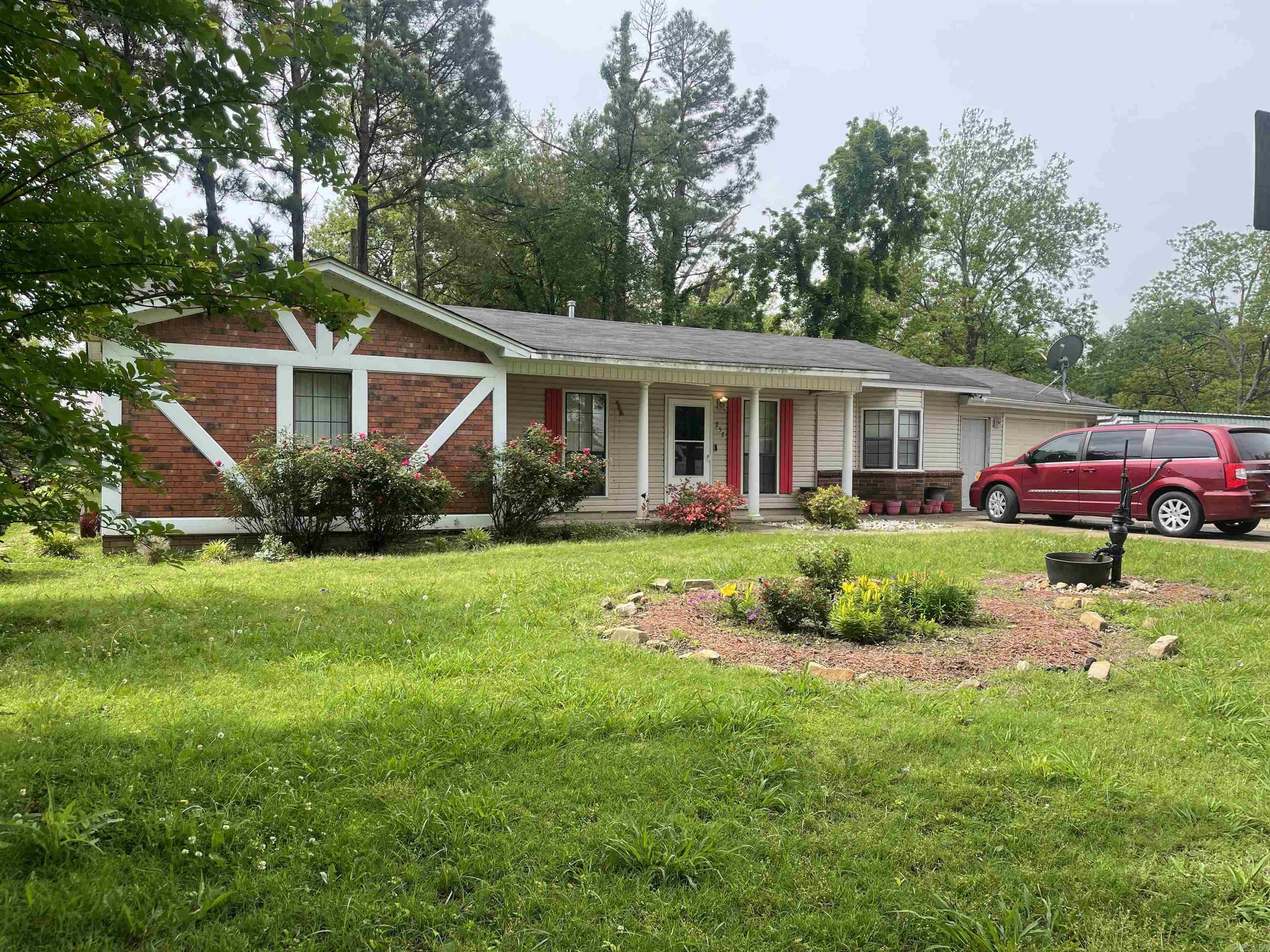 253 Bryants Ln