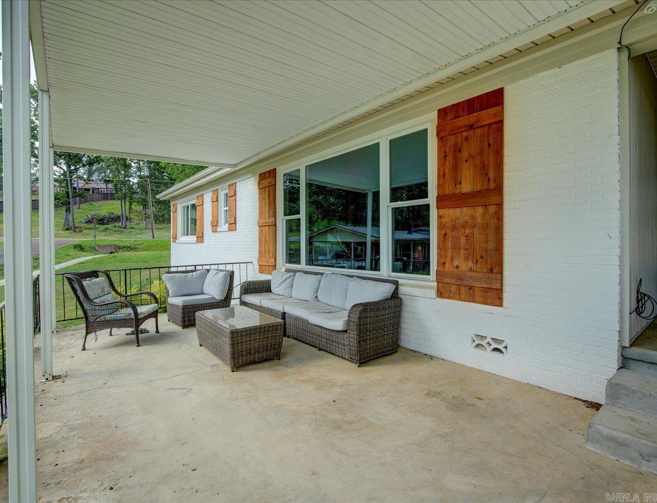 125  Lindale  Hot Springs, AR