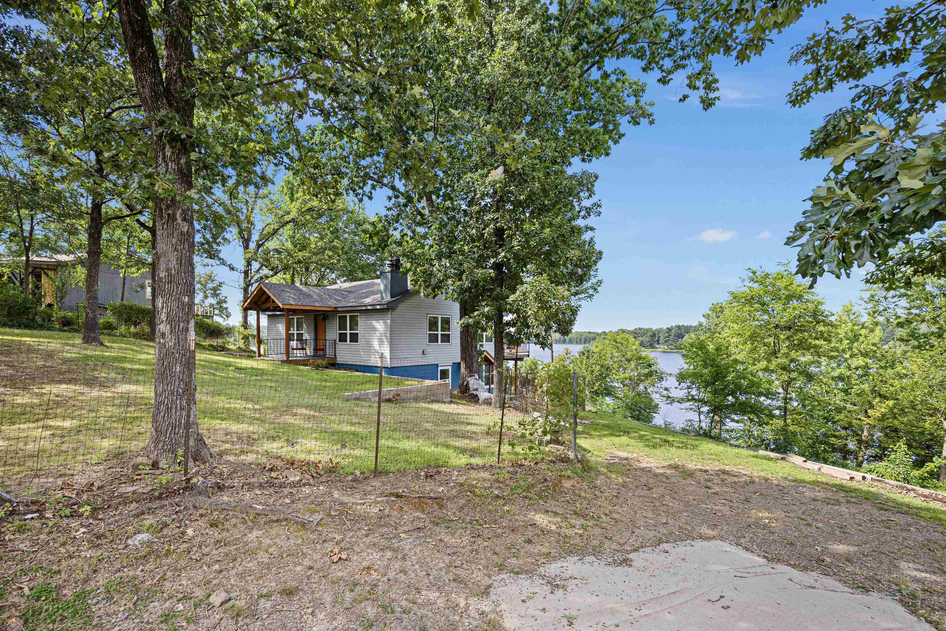 170 Ridge Road Houston, AR 72720-70