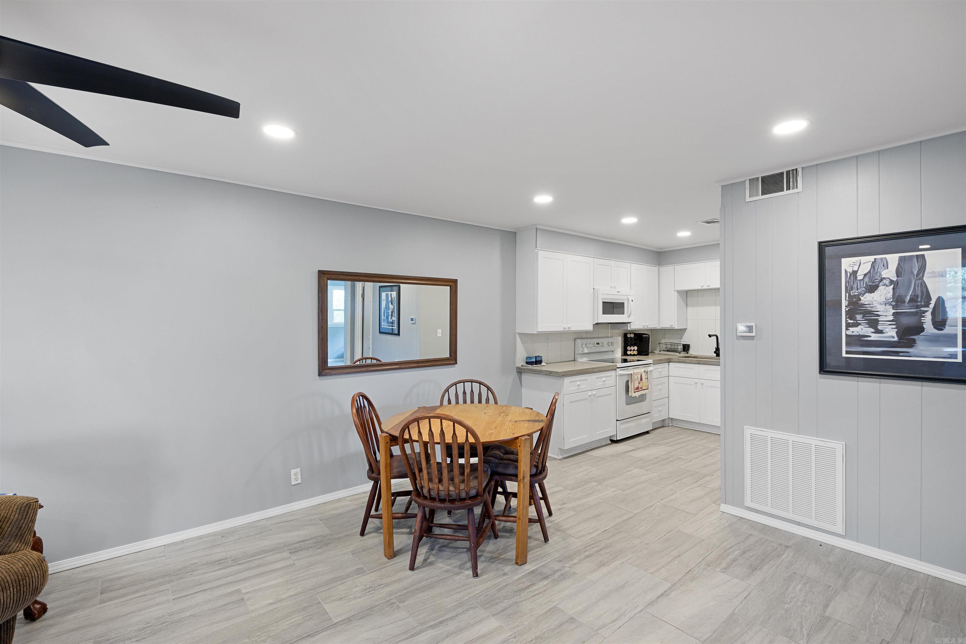 170 Ridge Road Houston, AR 72720-70
