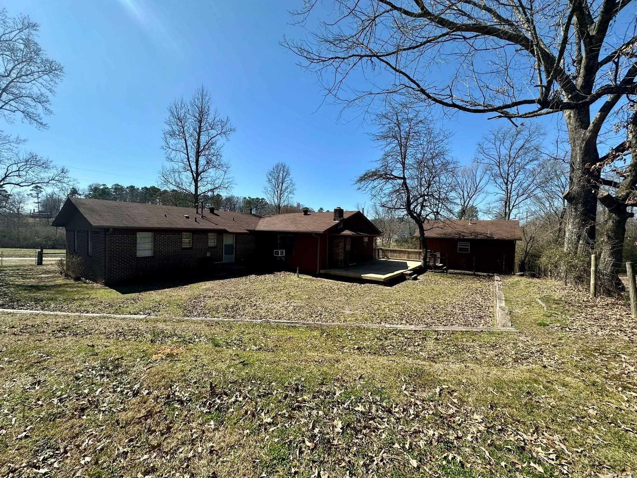 133 & 135  Pearl St  Wickes, AR