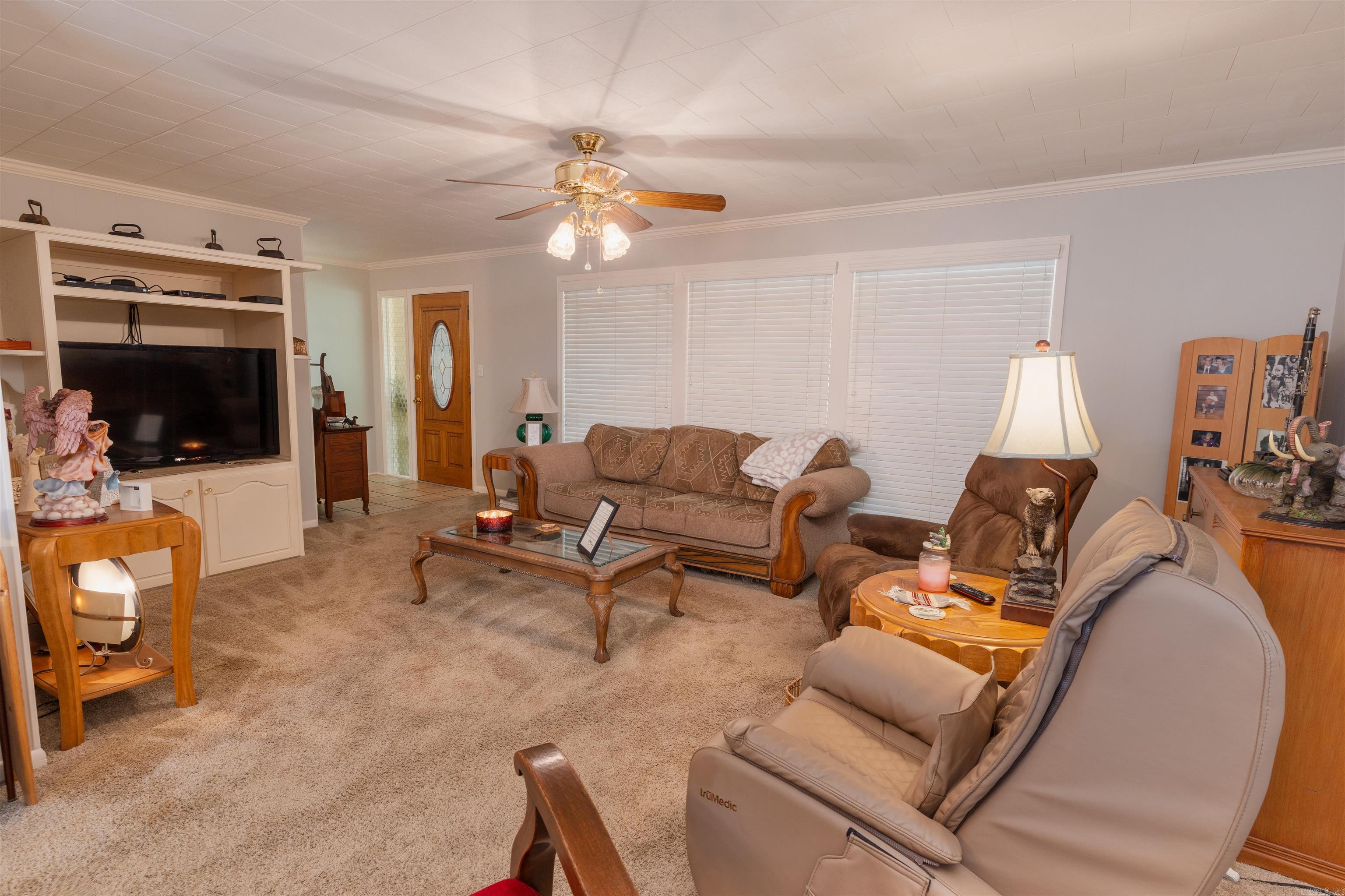 512 N Express  Paris, AR