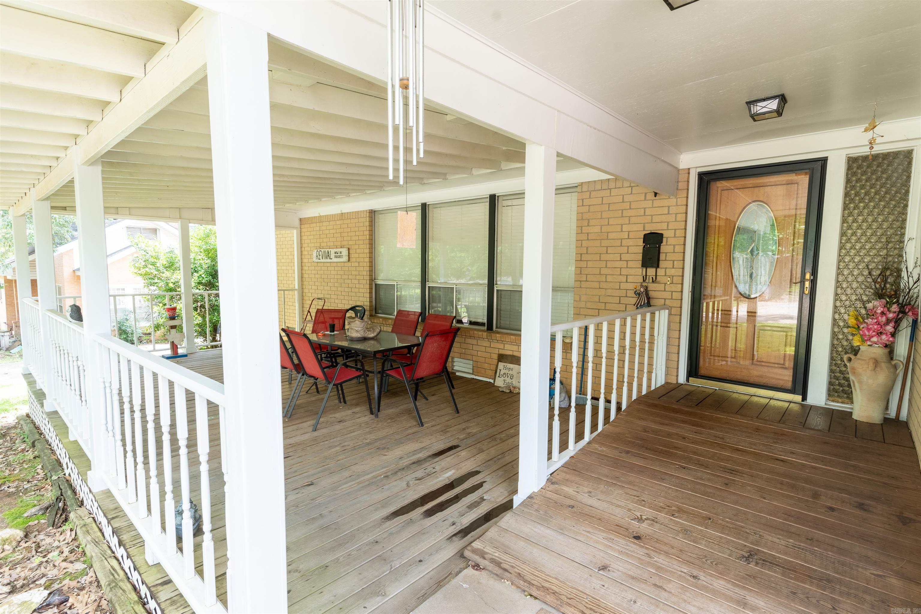 512 N Express  Paris, AR