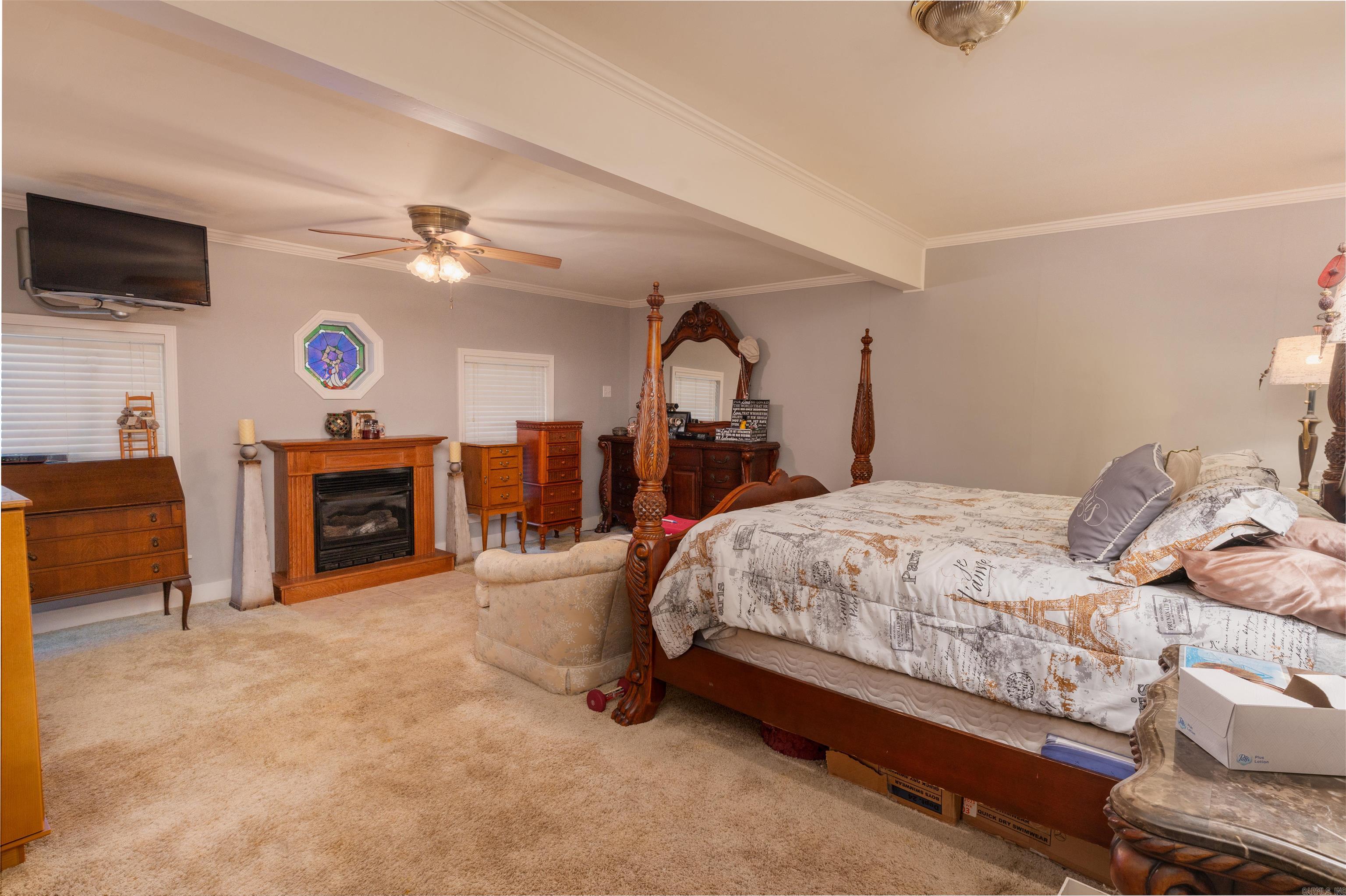 512 N Express  Paris, AR