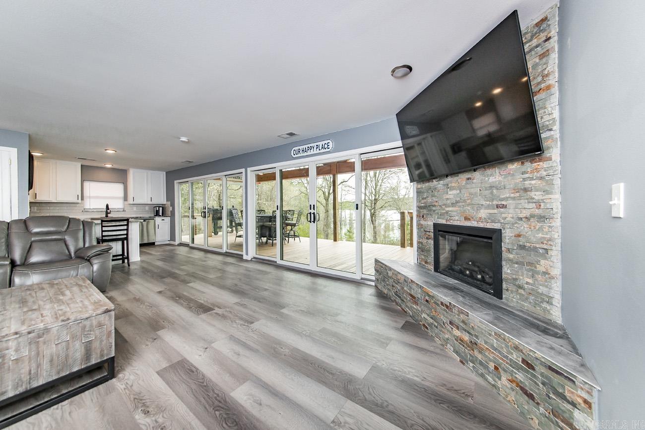 533  Stark Road  Greers Ferry, AR