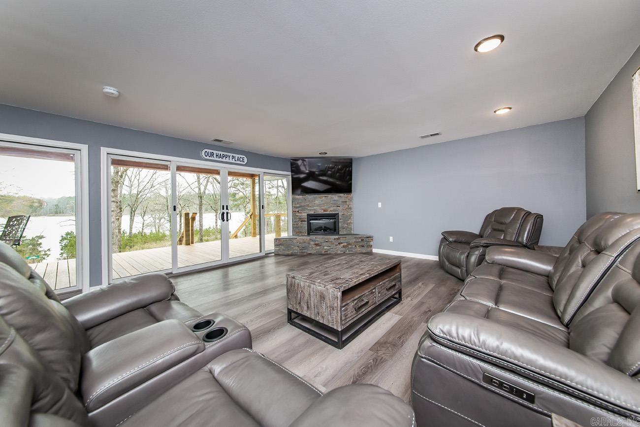 533  Stark Road  Greers Ferry, AR