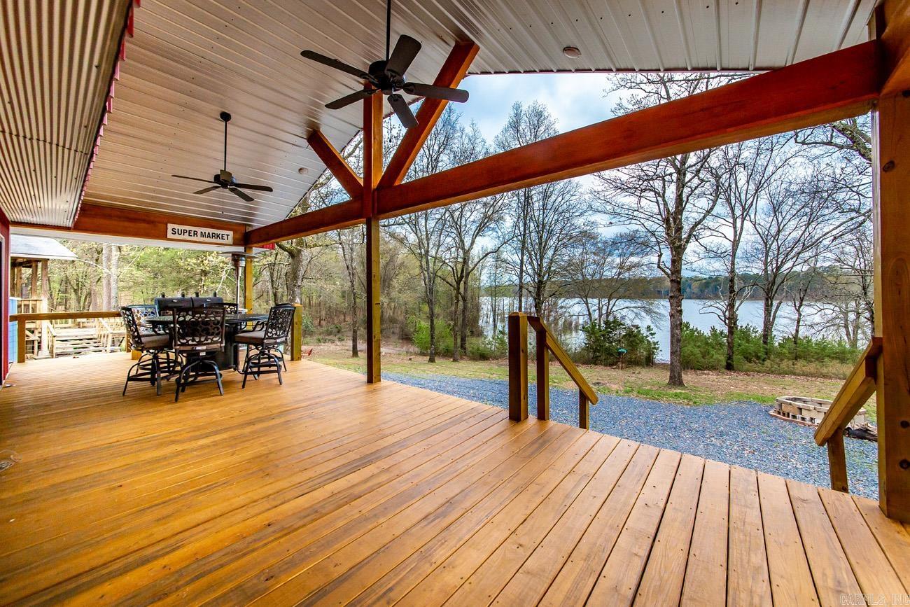 533  Stark Road  Greers Ferry, AR