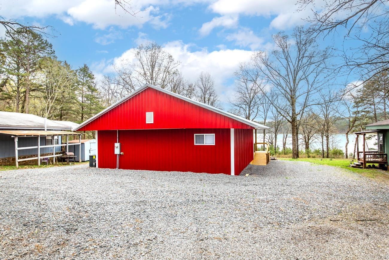 533  Stark Road  Greers Ferry, AR