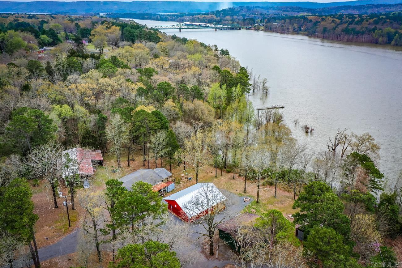 533  Stark Road  Greers Ferry, AR