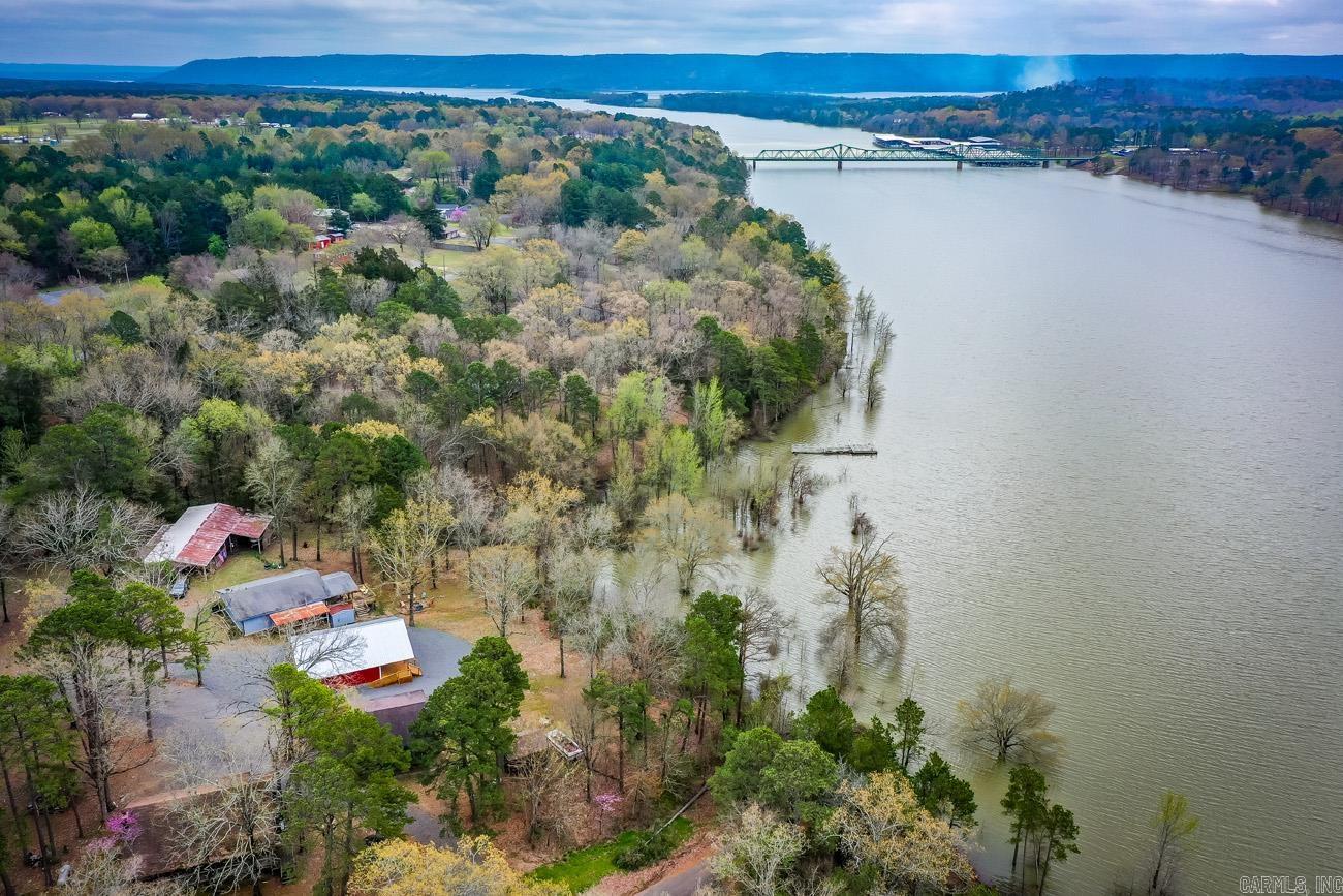 533  Stark Road  Greers Ferry, AR