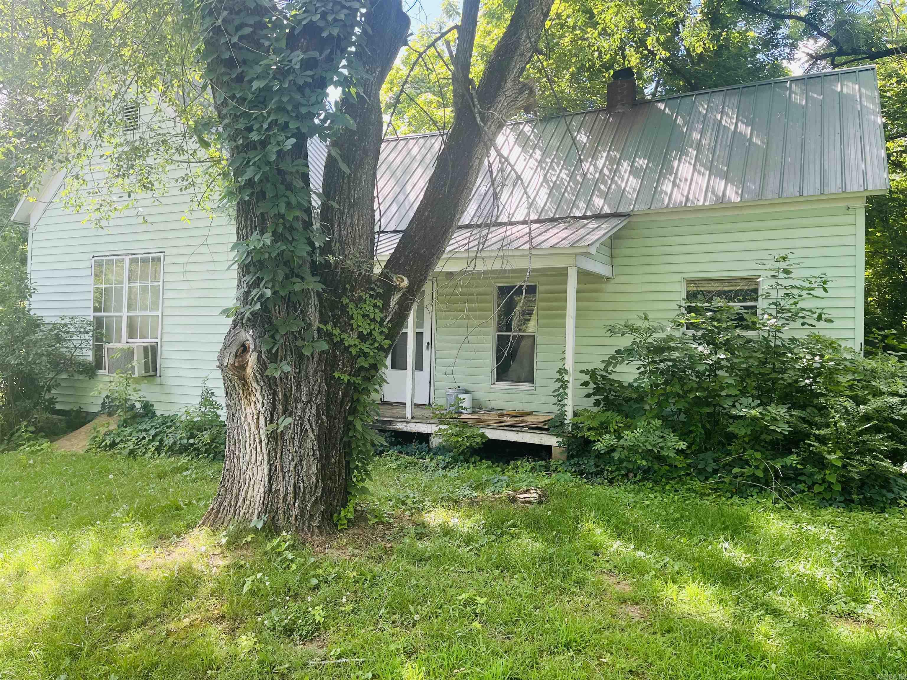 103  Limestone Street  Leslie, AR