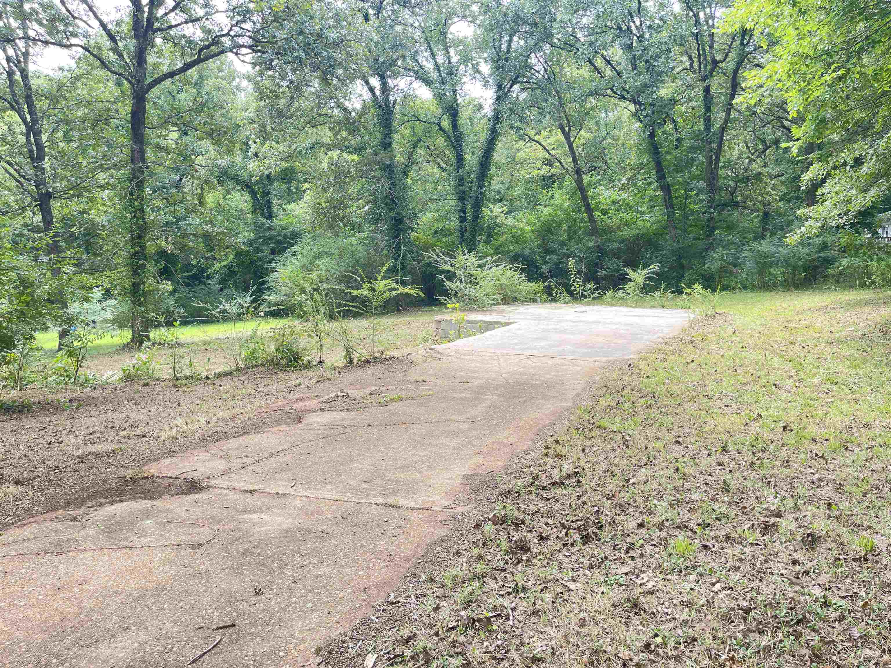 20  Pequot  Cherokee Village, AR