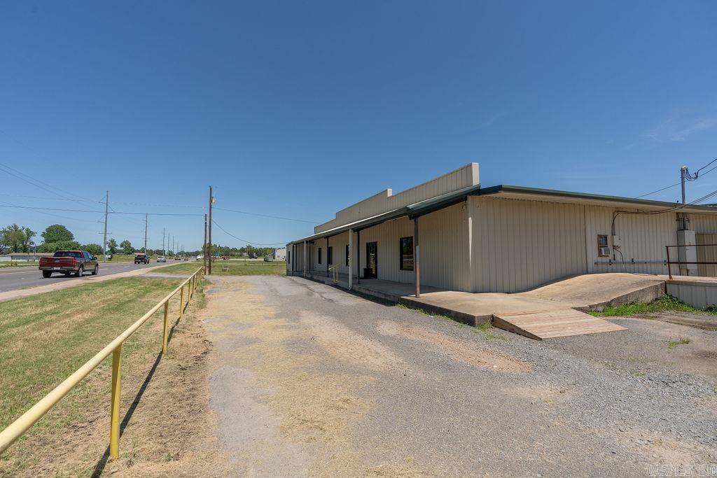 17053 S Hwy 65  Damascus, AR