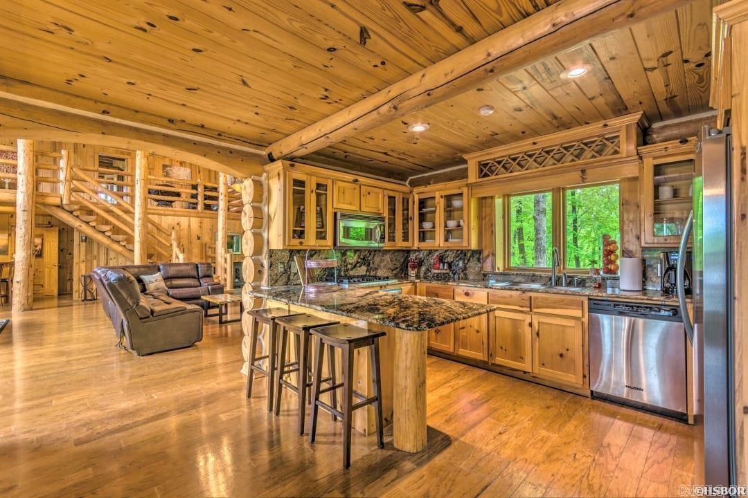 1265  Timberlake  Royal, AR