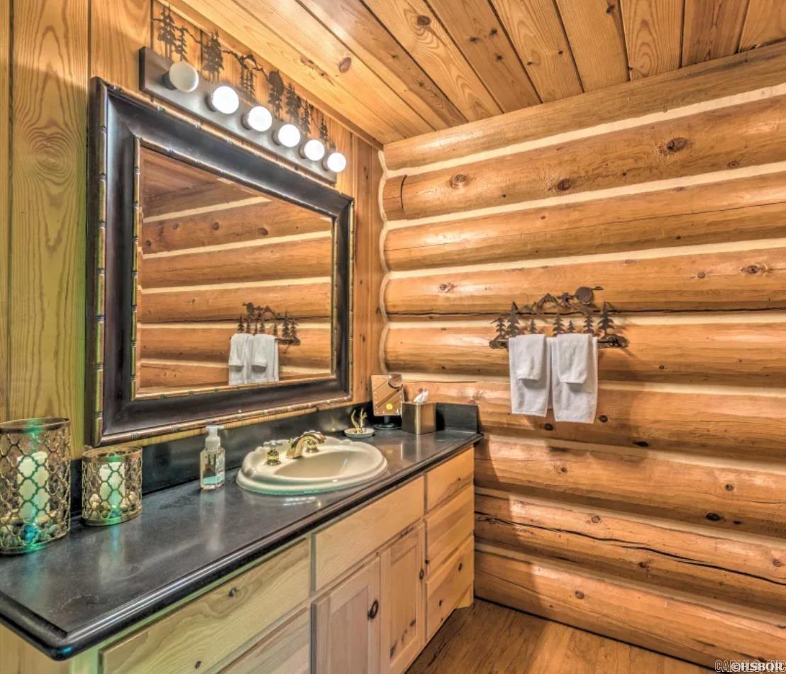 1265  Timberlake  Royal, AR