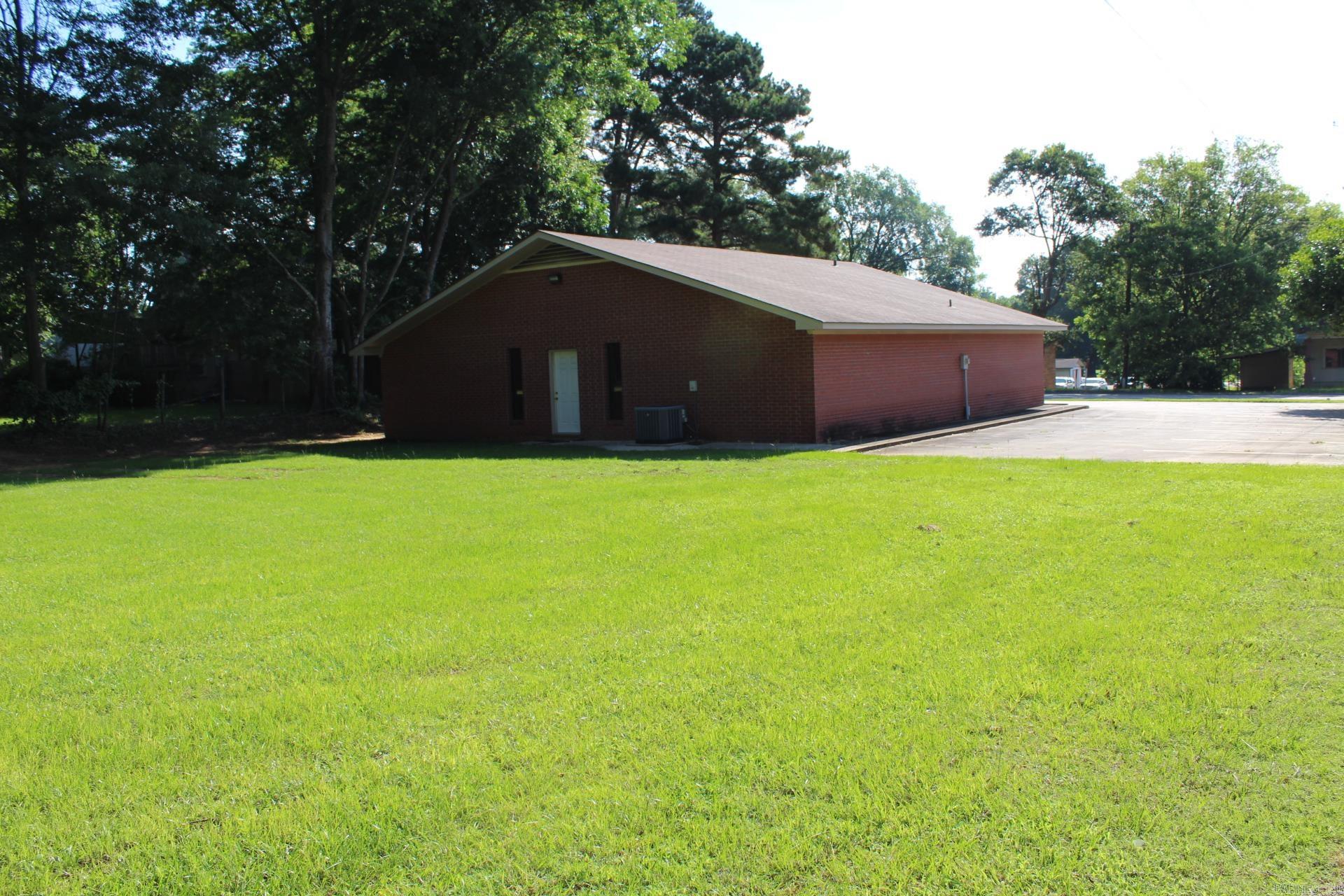 527 N Main  Nashville, AR