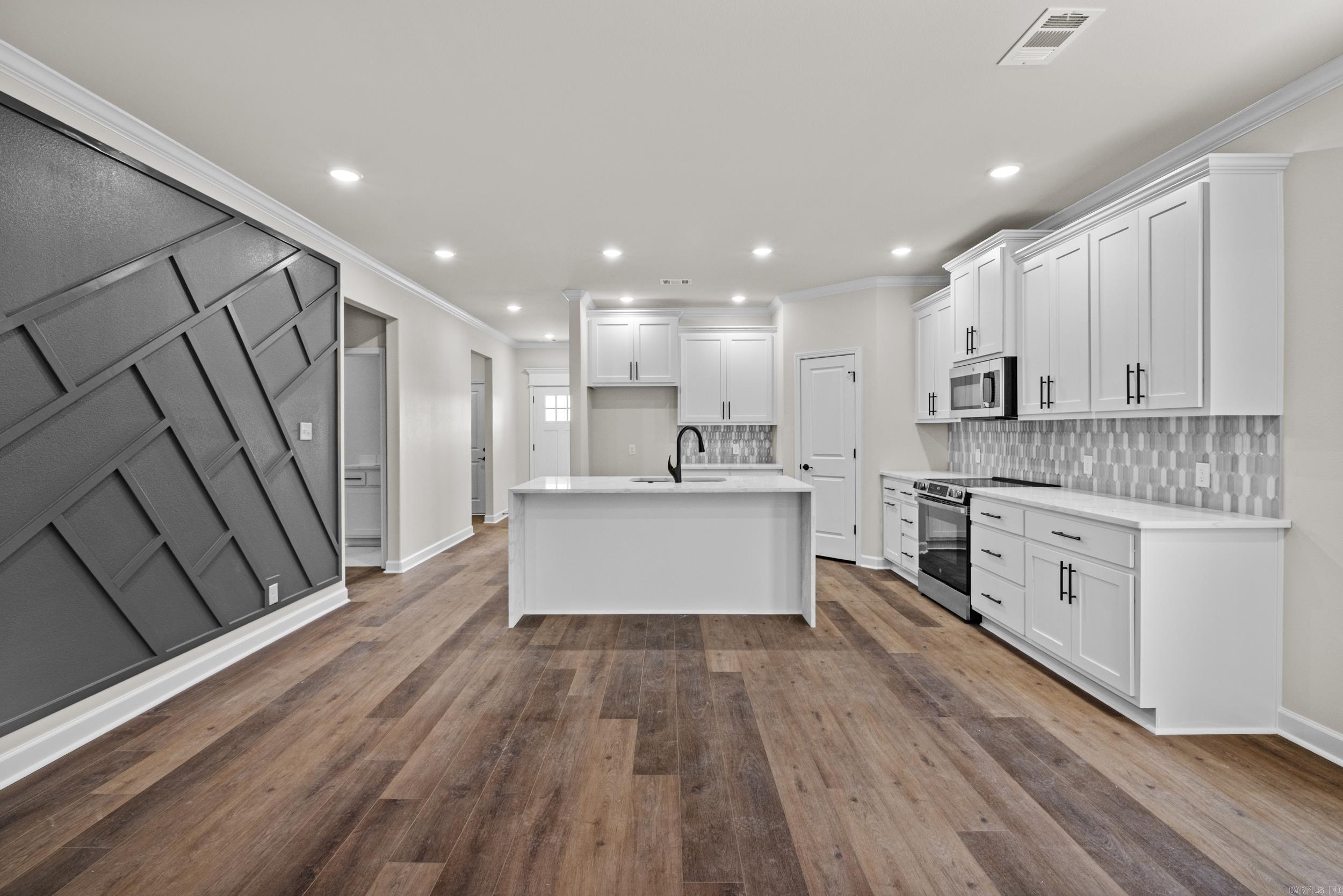 7216  Stonehenge  Sherwood, AR