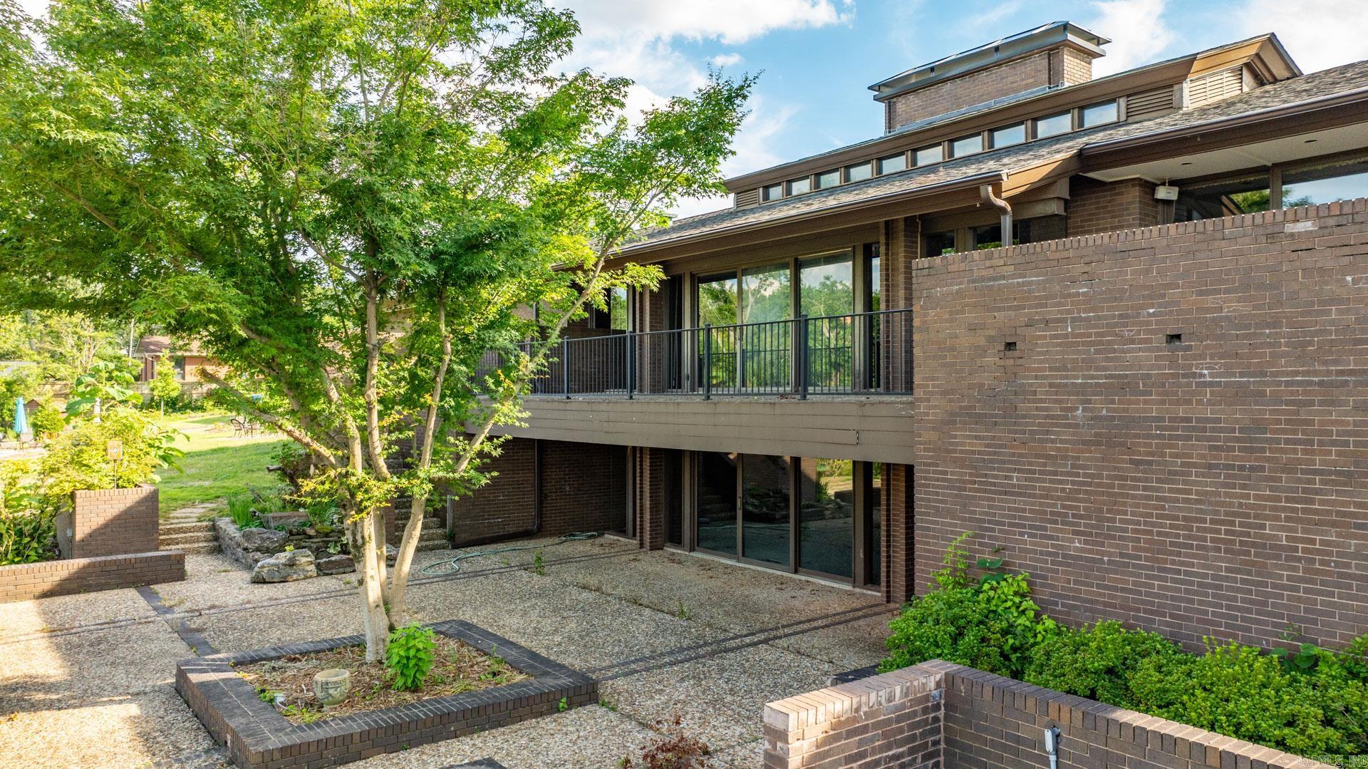 19  Sunset  Cammack Village, AR