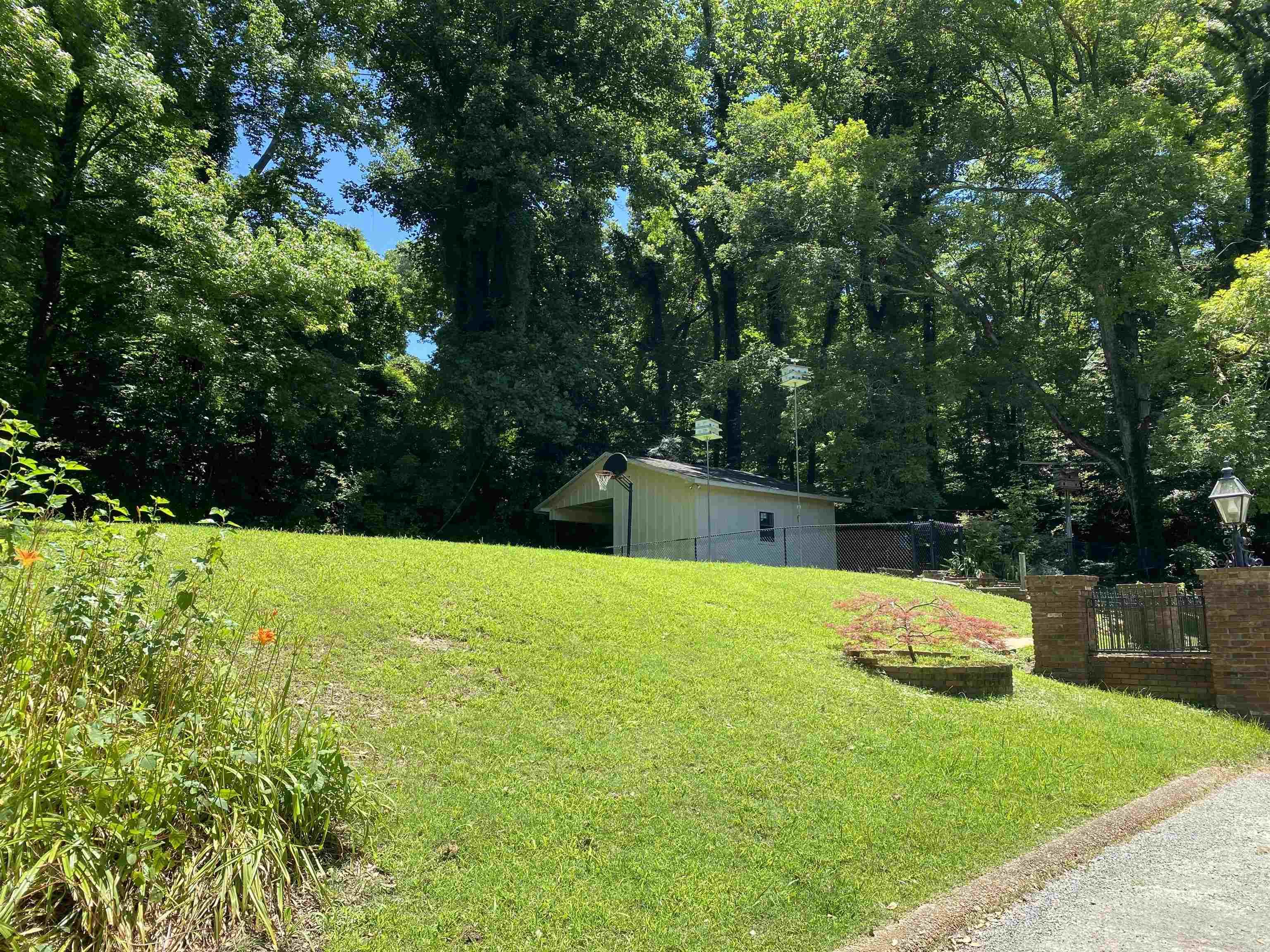 1205 Yorkshire Helena, AR 72342