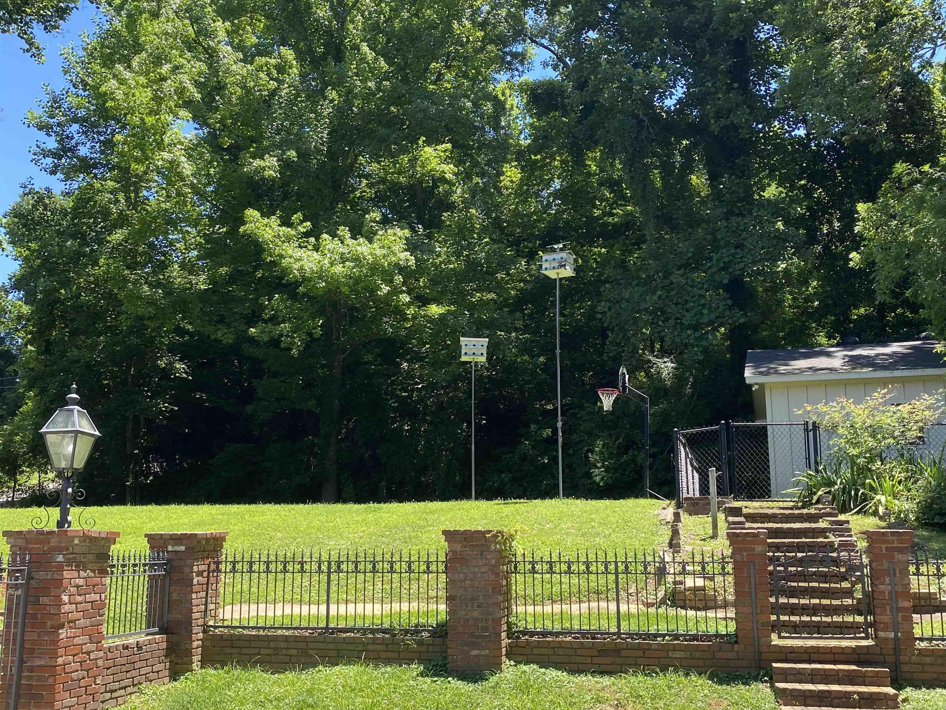 1205 Yorkshire Helena, AR 72342