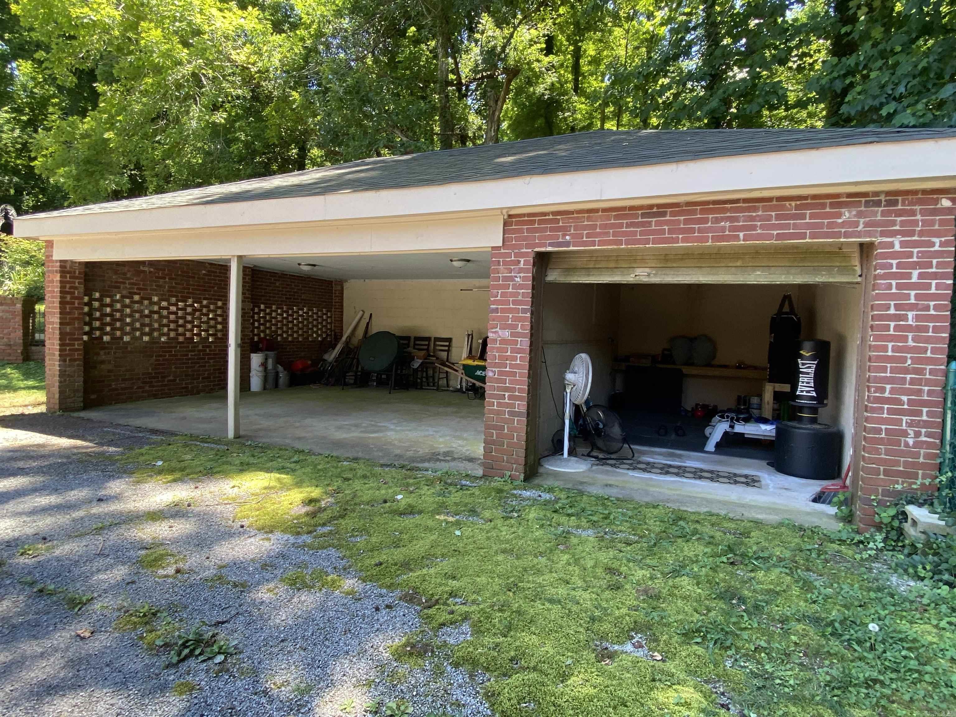 1205 Yorkshire Helena, AR 72342