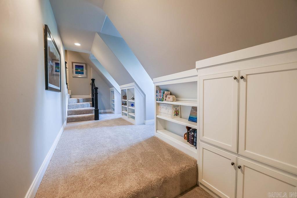 305 Augusta Dr