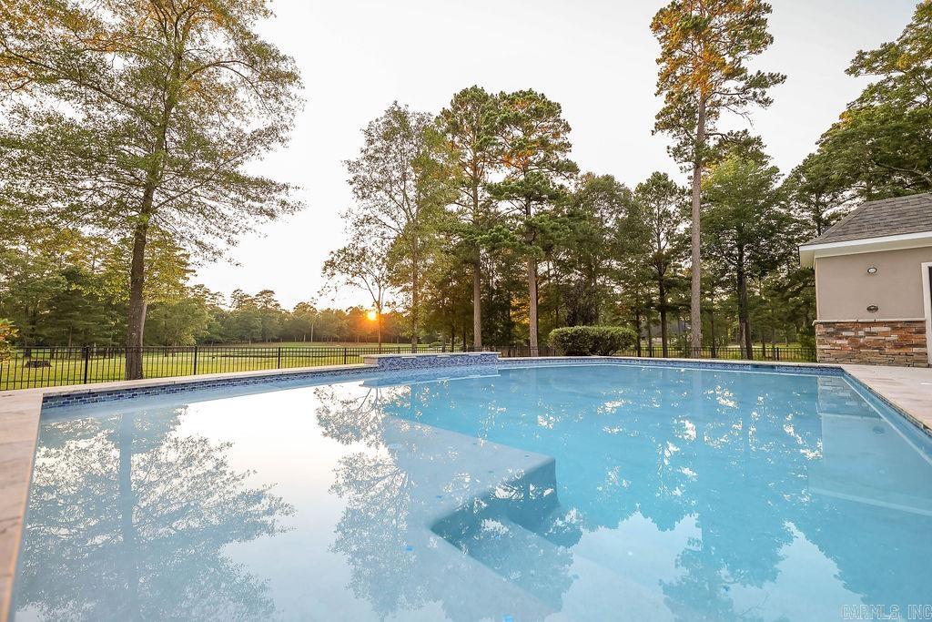 305 Augusta Dr